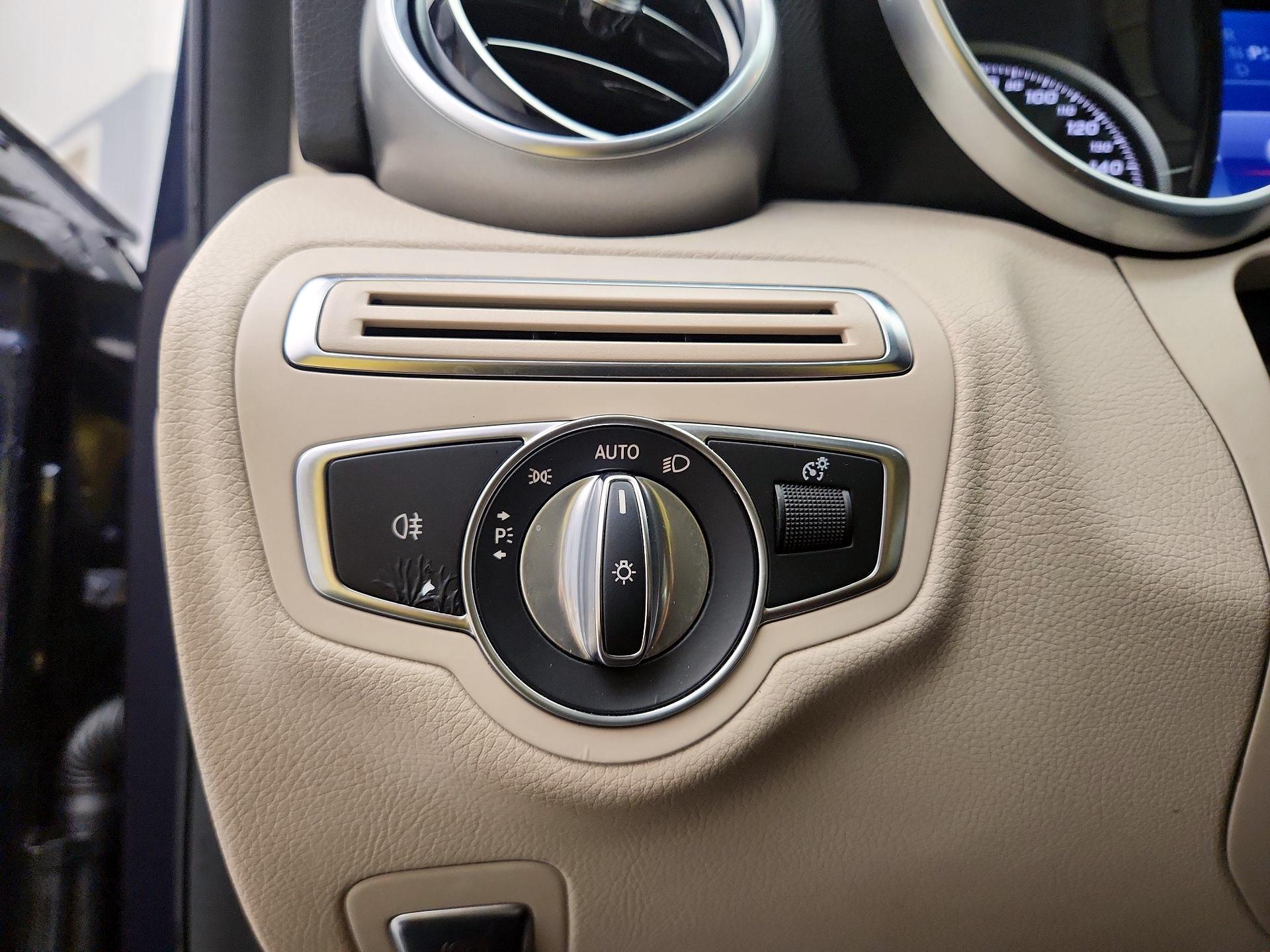 Thumbnail: 2017 Mercedes-Benz C-Class - 13