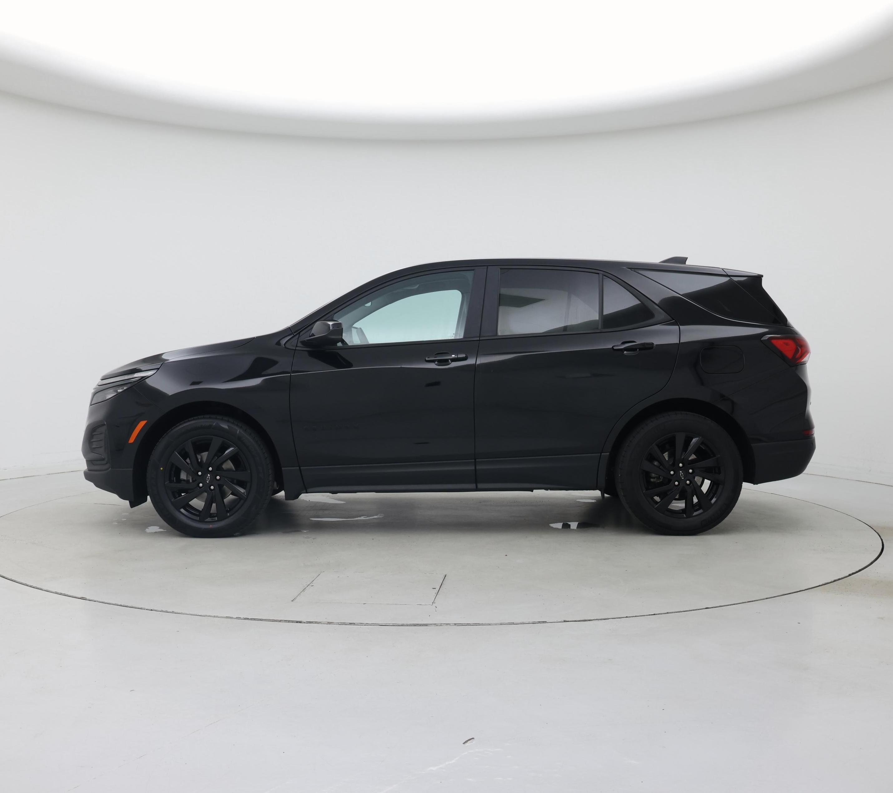 Thumbnail: 2023 Chevrolet Equinox - 3