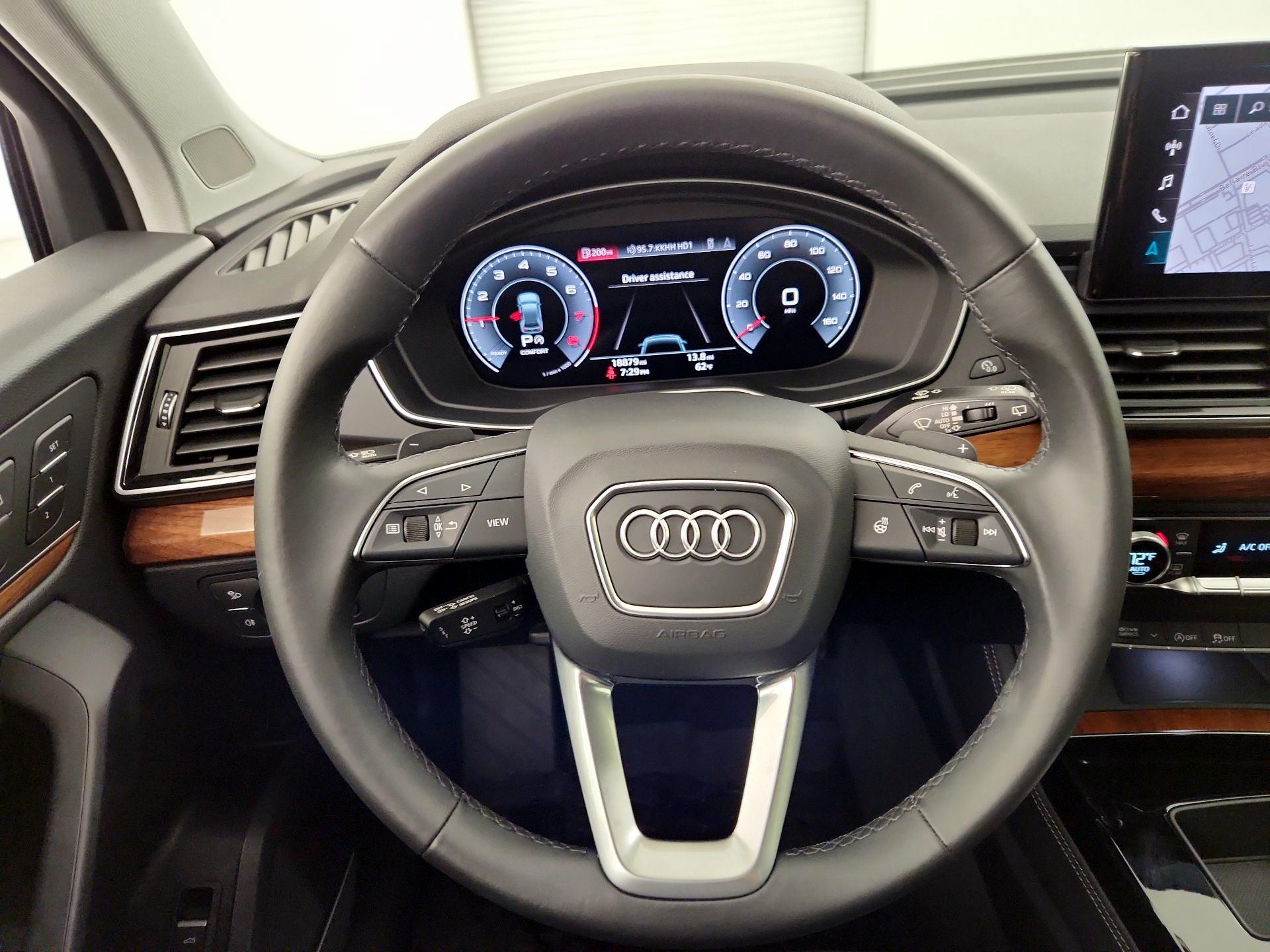 Thumbnail: 2023 Audi Q5 - 10