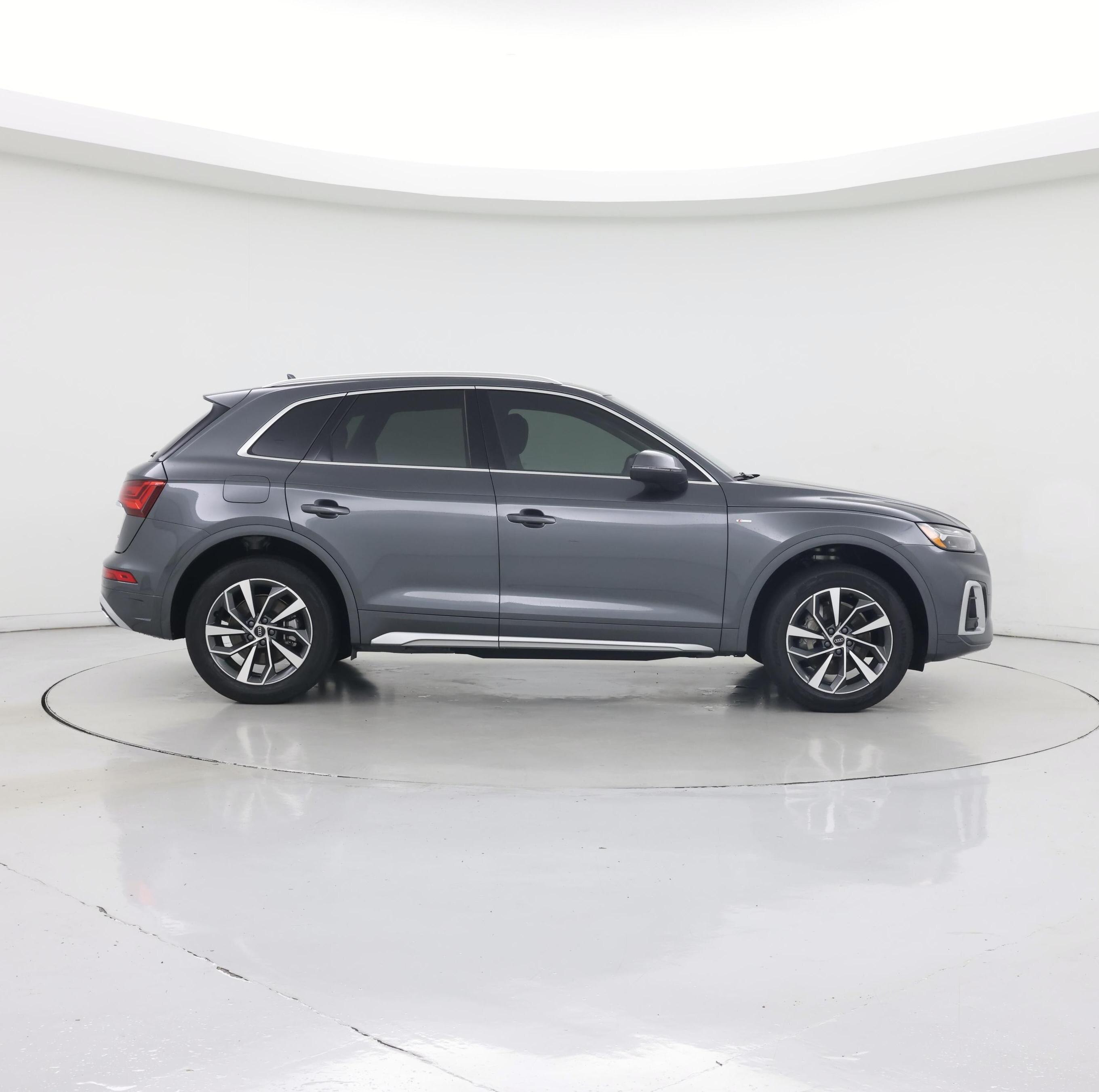 Thumbnail: 2023 Audi Q5 - 7
