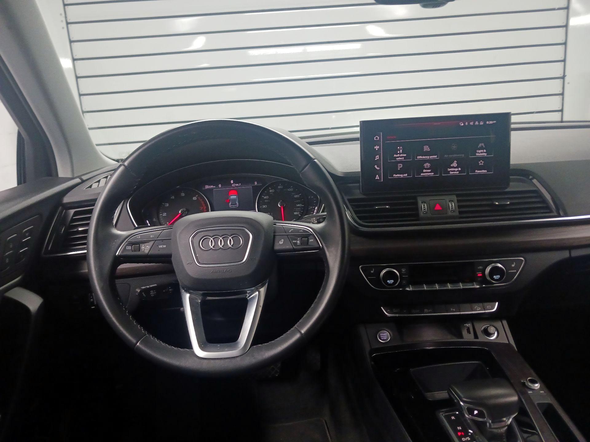 Thumbnail: 2023 Audi Q5 - 10