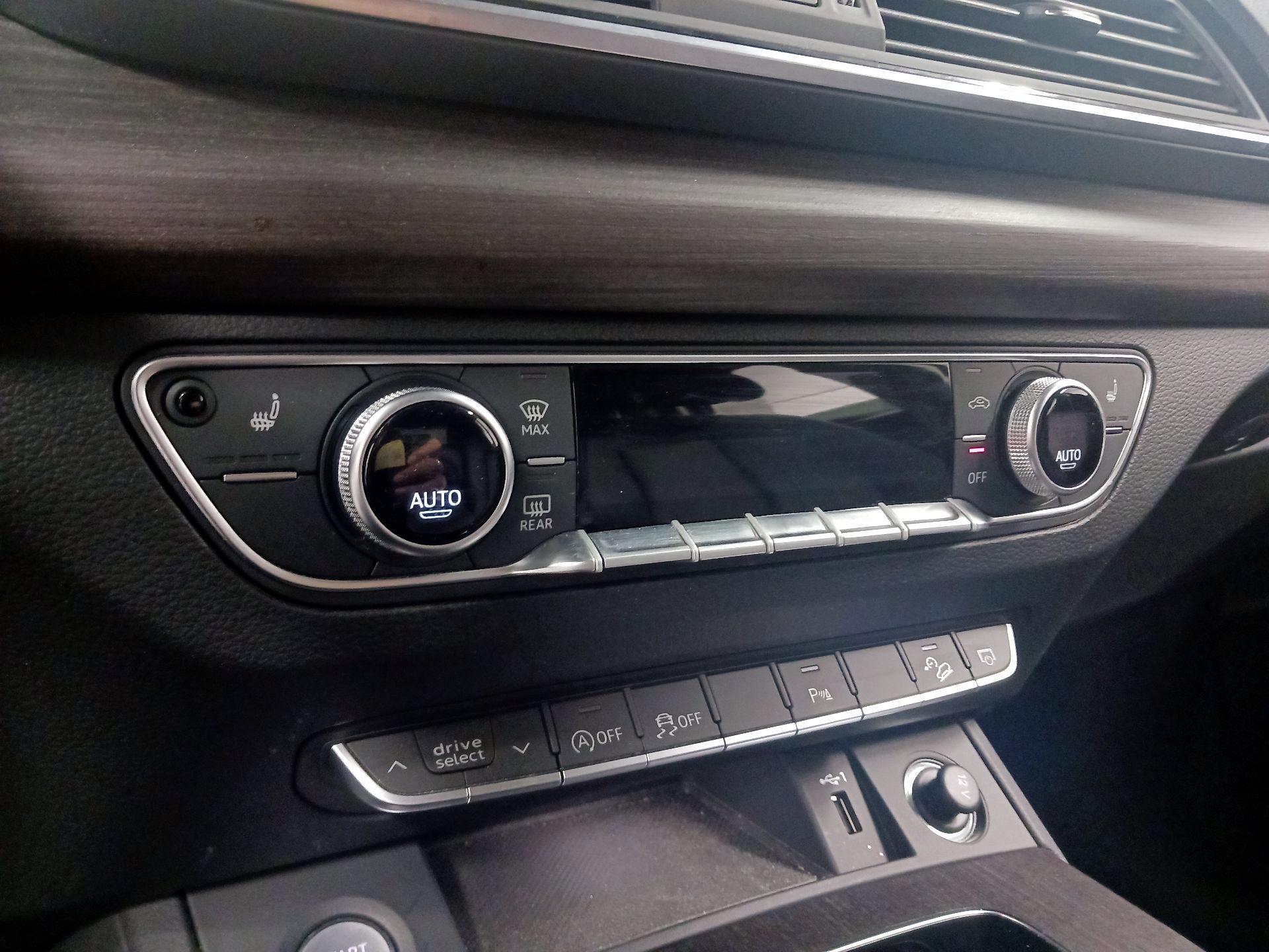 Thumbnail: 2023 Audi Q5 - 16