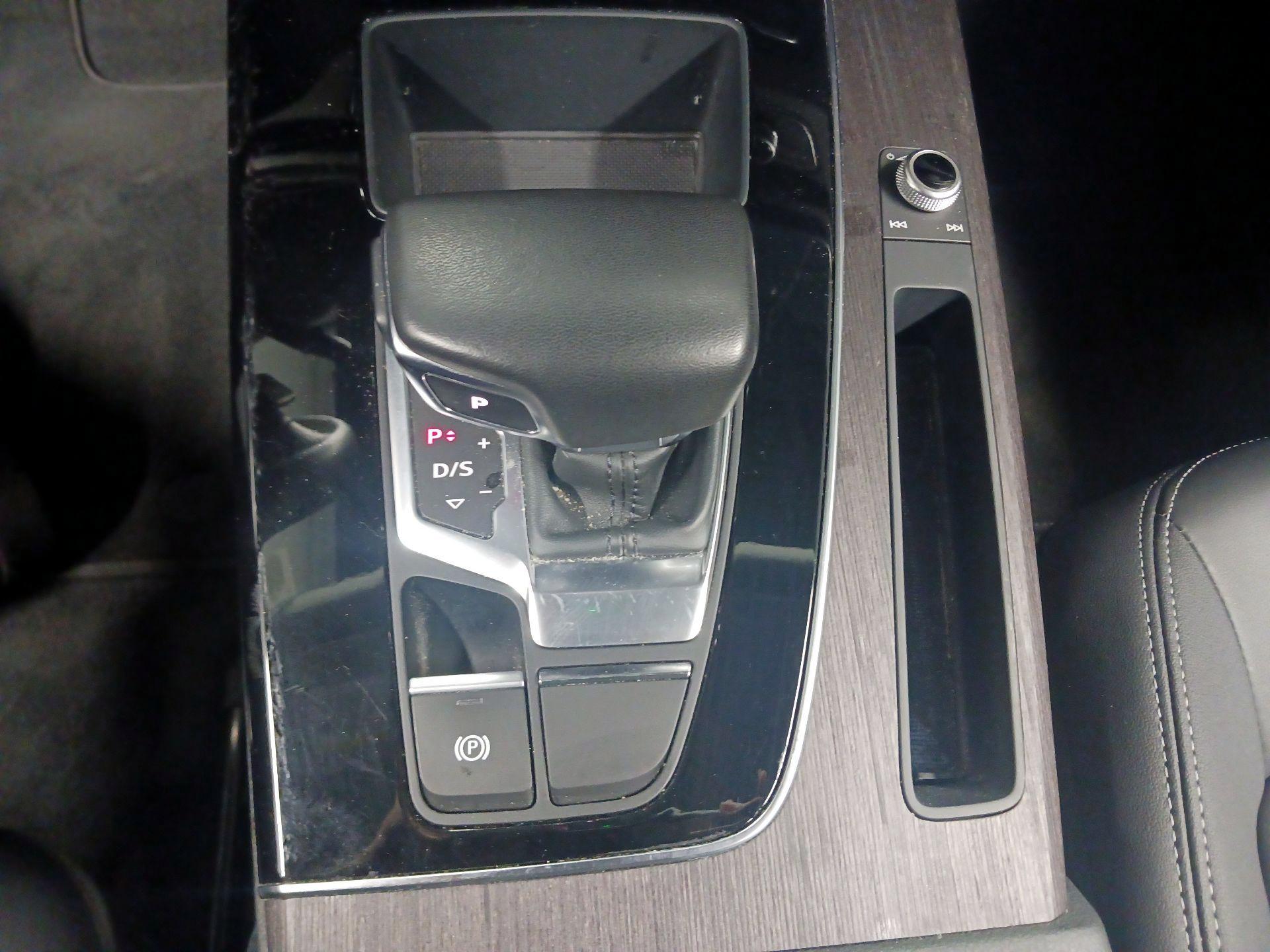 Thumbnail: 2023 Audi Q5 - 17