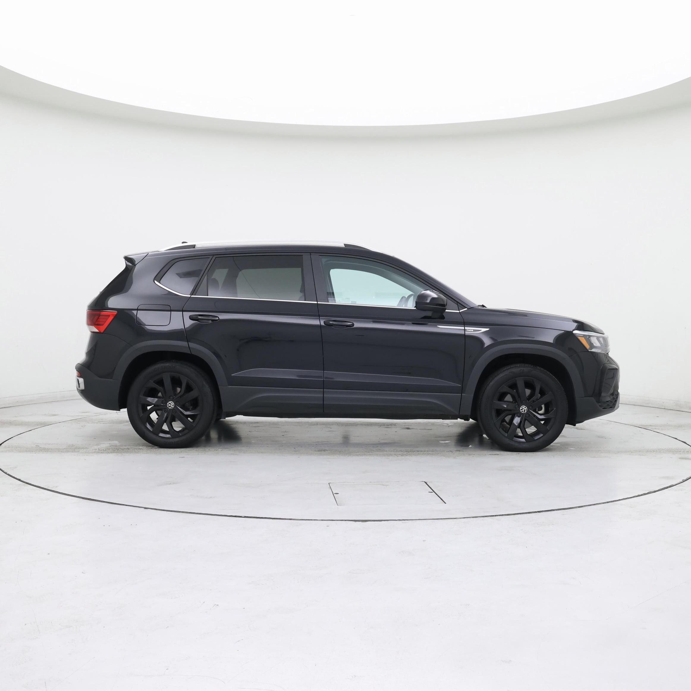 Thumbnail: 2023 Volkswagen Taos - 7
