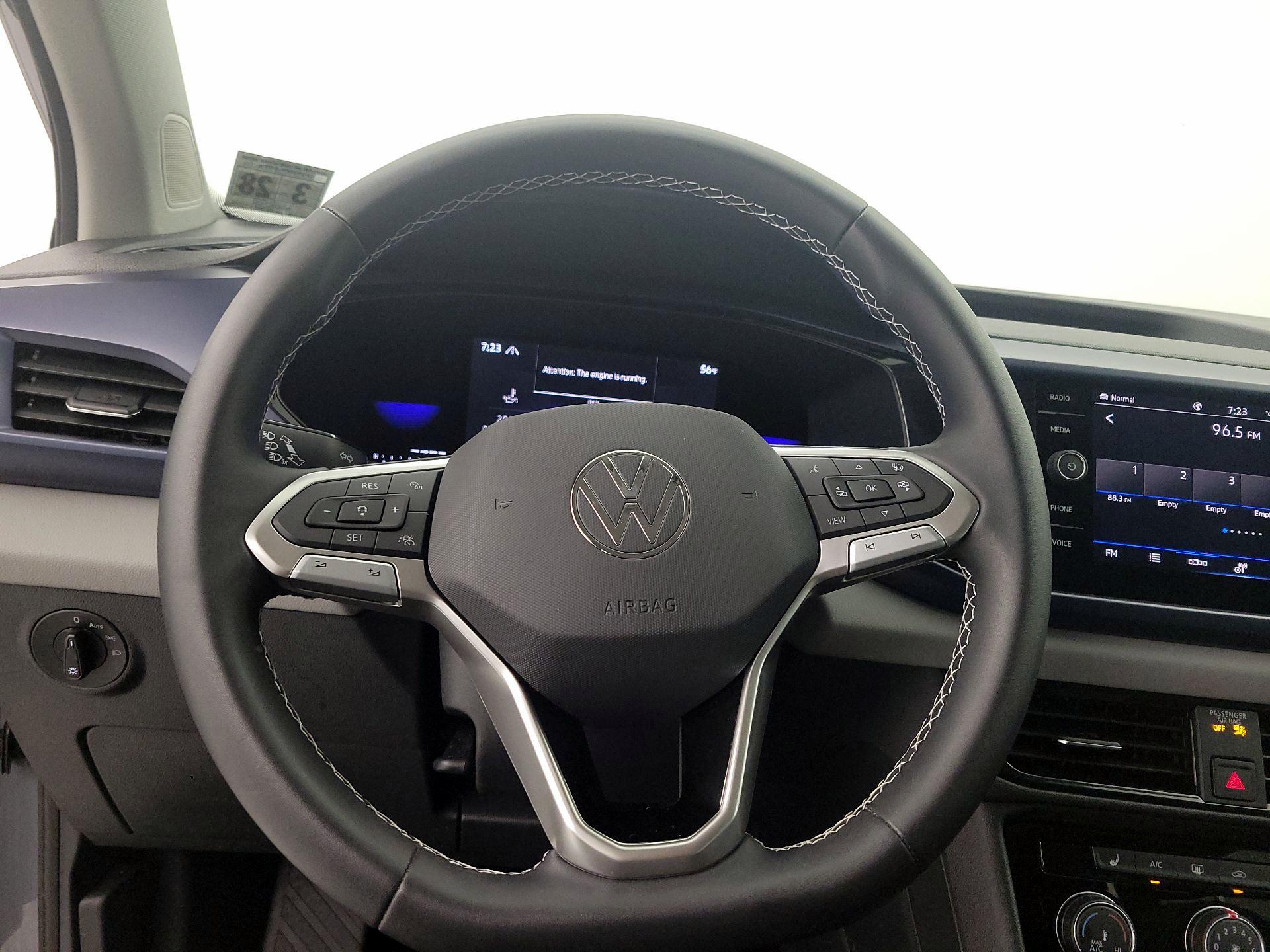 Thumbnail: 2023 Volkswagen Taos - 10