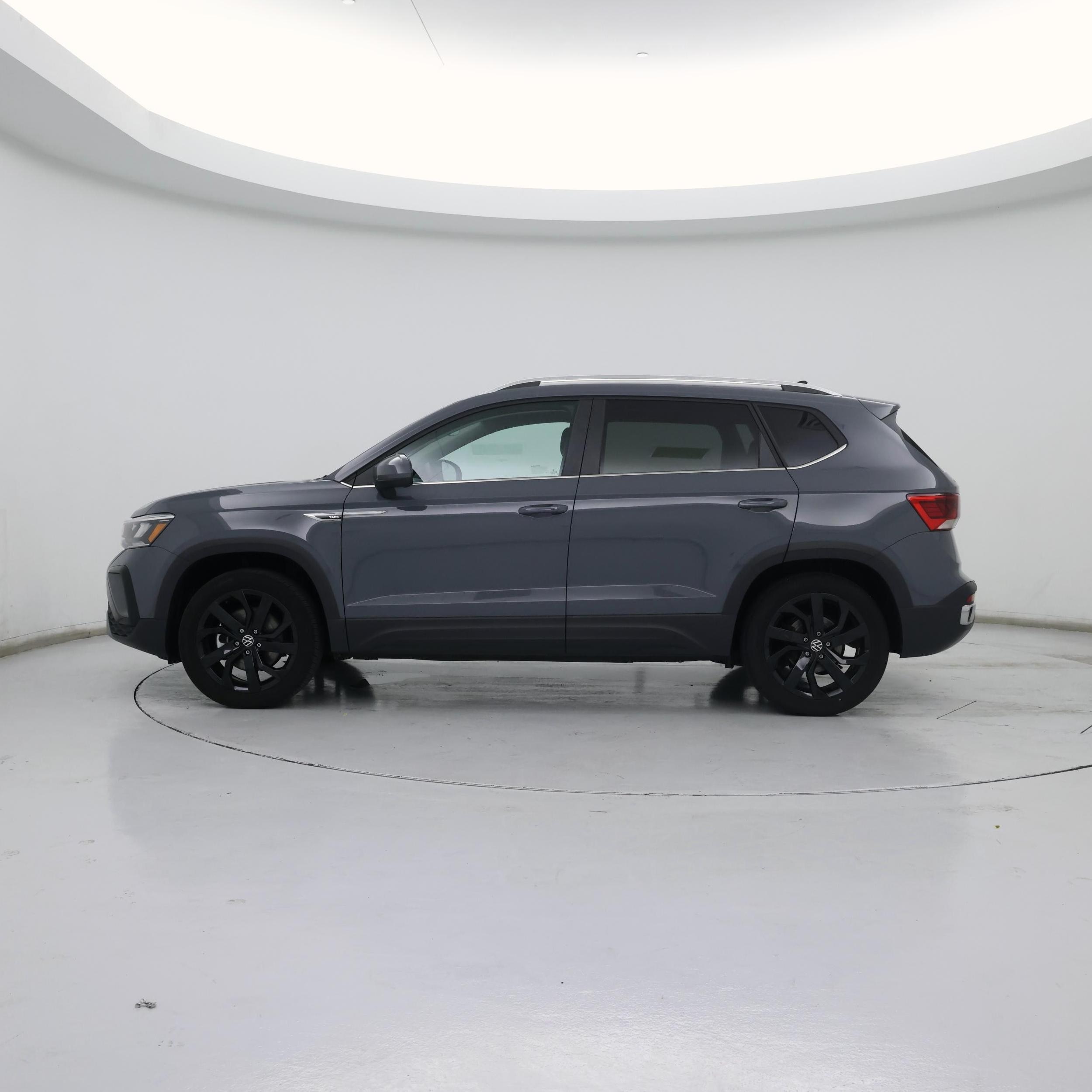 Thumbnail: 2023 Volkswagen Taos - 3