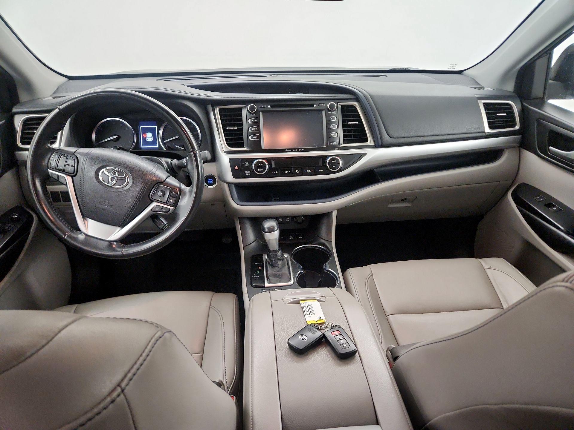 Thumbnail: 2018 Toyota Highlander - 9