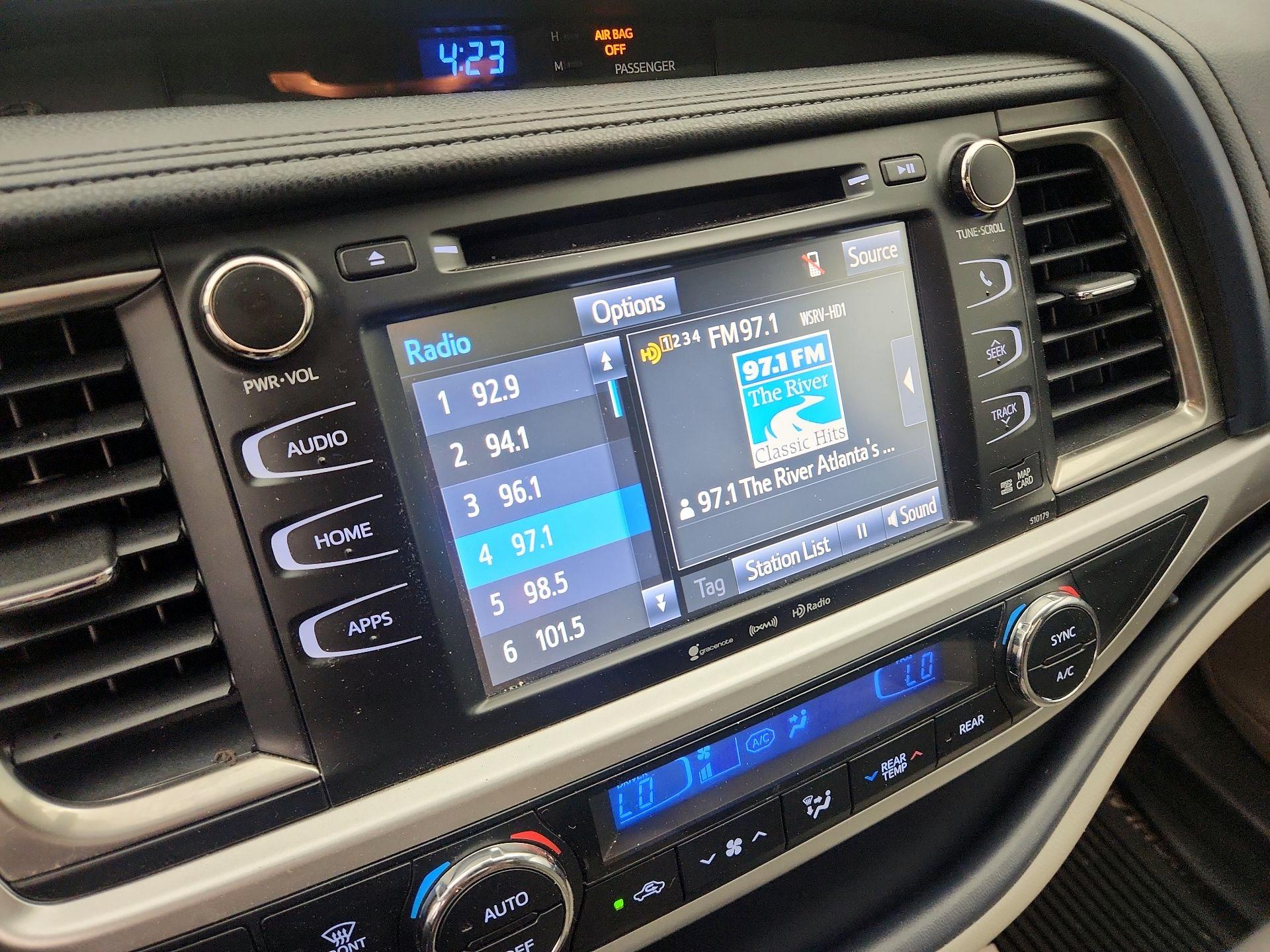 Thumbnail: 2018 Toyota Highlander - 15
