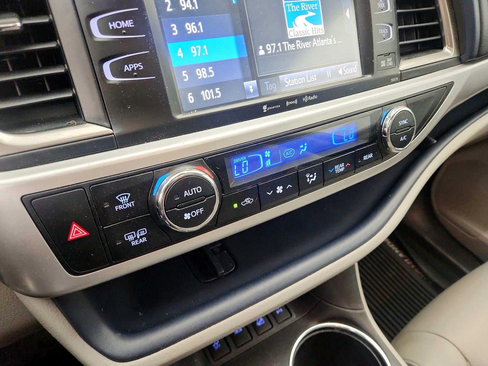 Thumbnail: 2018 Toyota Highlander - 16
