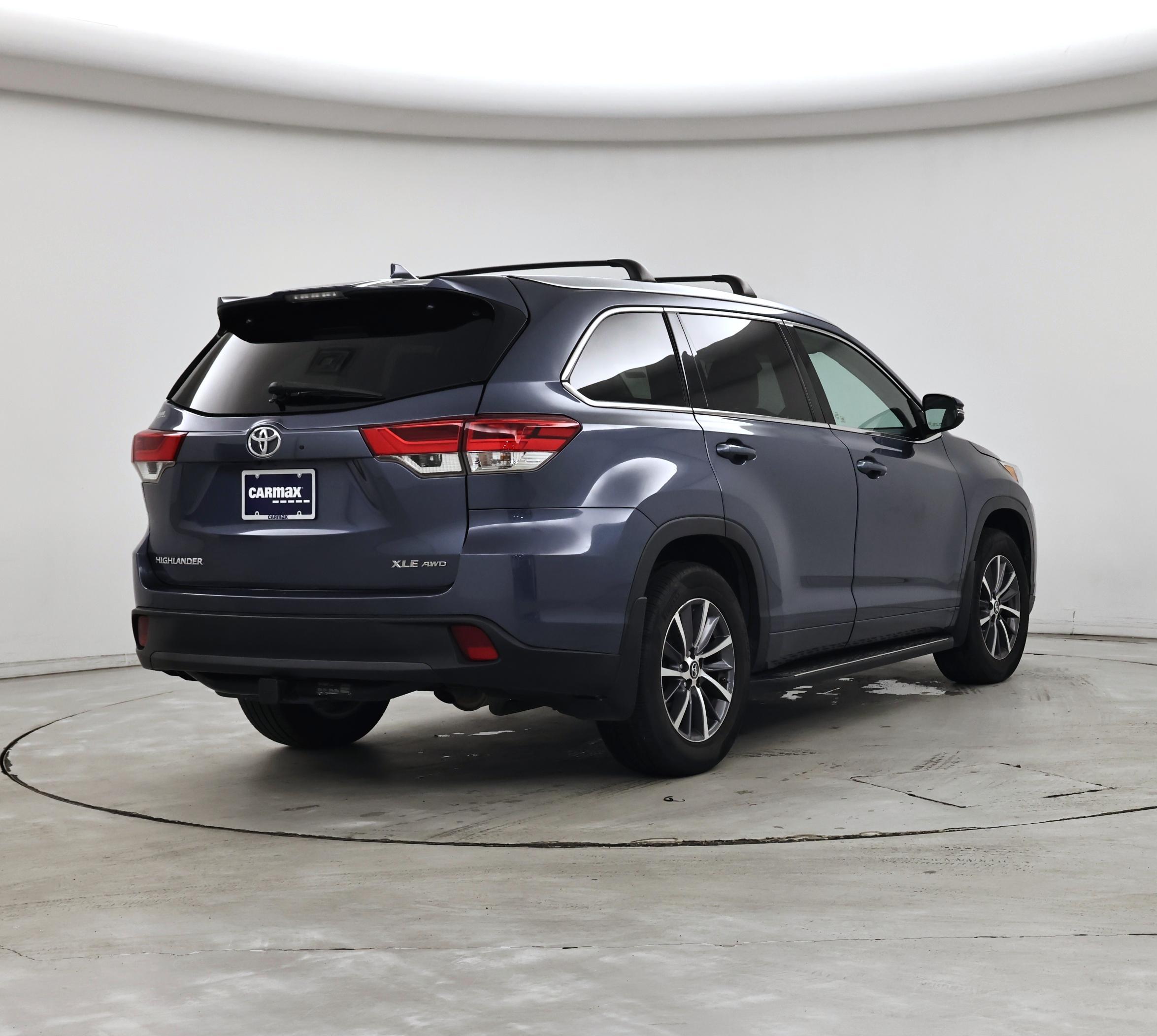 Thumbnail: 2018 Toyota Highlander - 8
