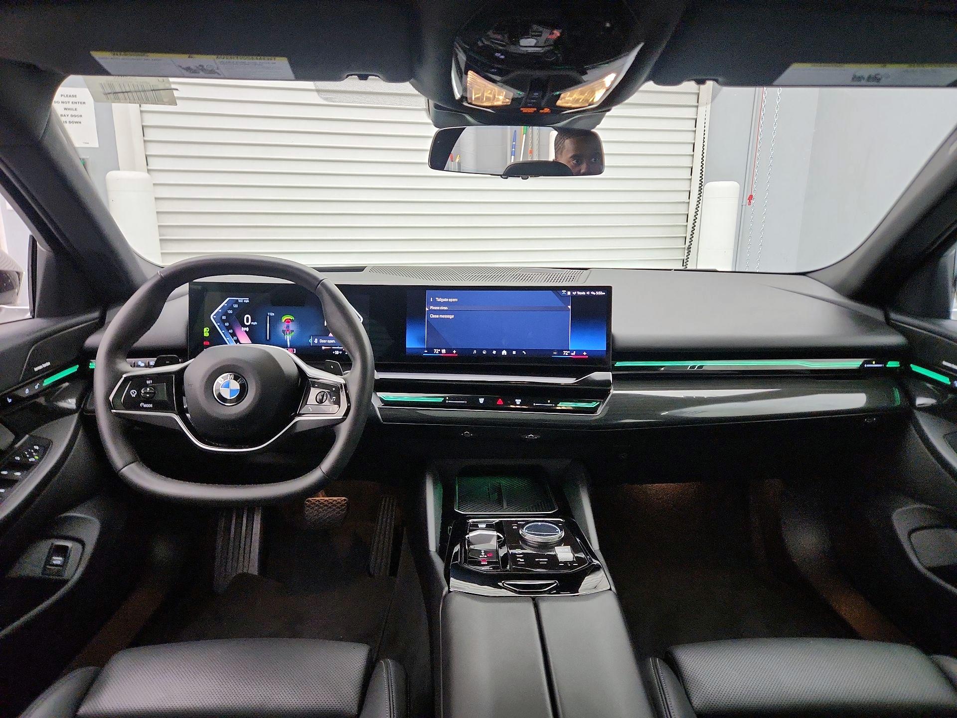 Thumbnail: 2025 BMW 5 Series - 9