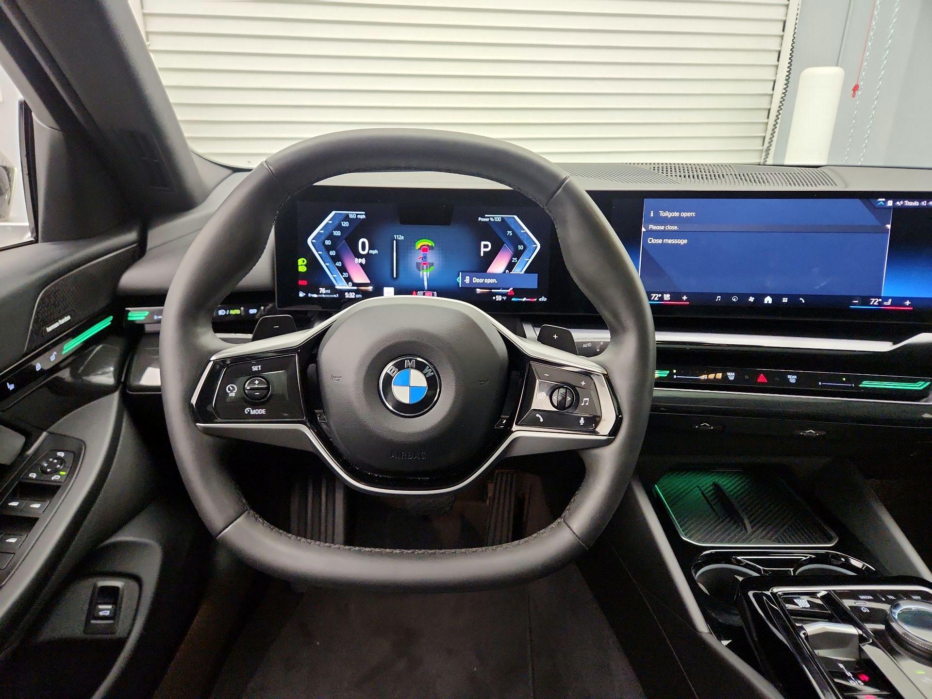 Thumbnail: 2025 BMW 5 Series - 10