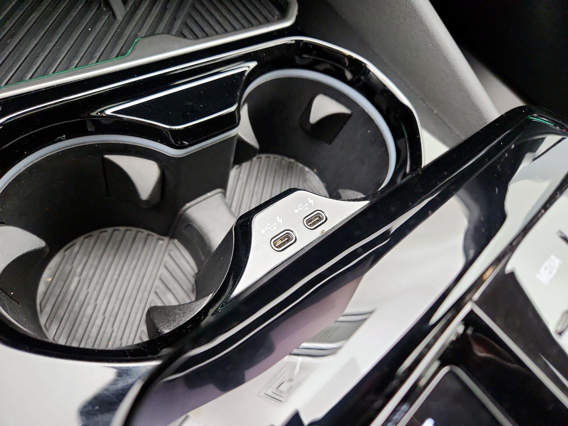 Thumbnail: 2025 BMW 5 Series - 19