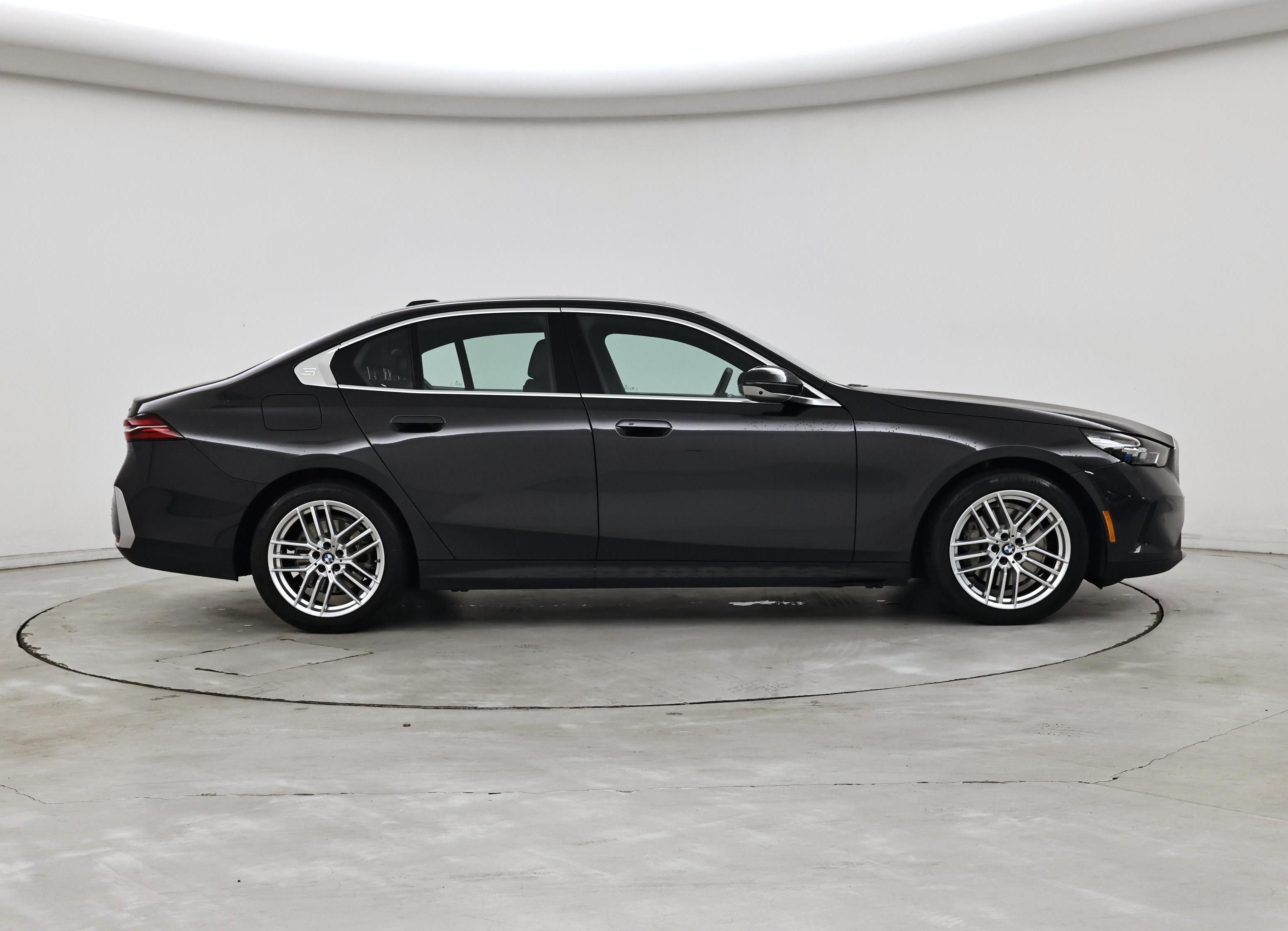 Thumbnail: 2025 BMW 5 Series - 7