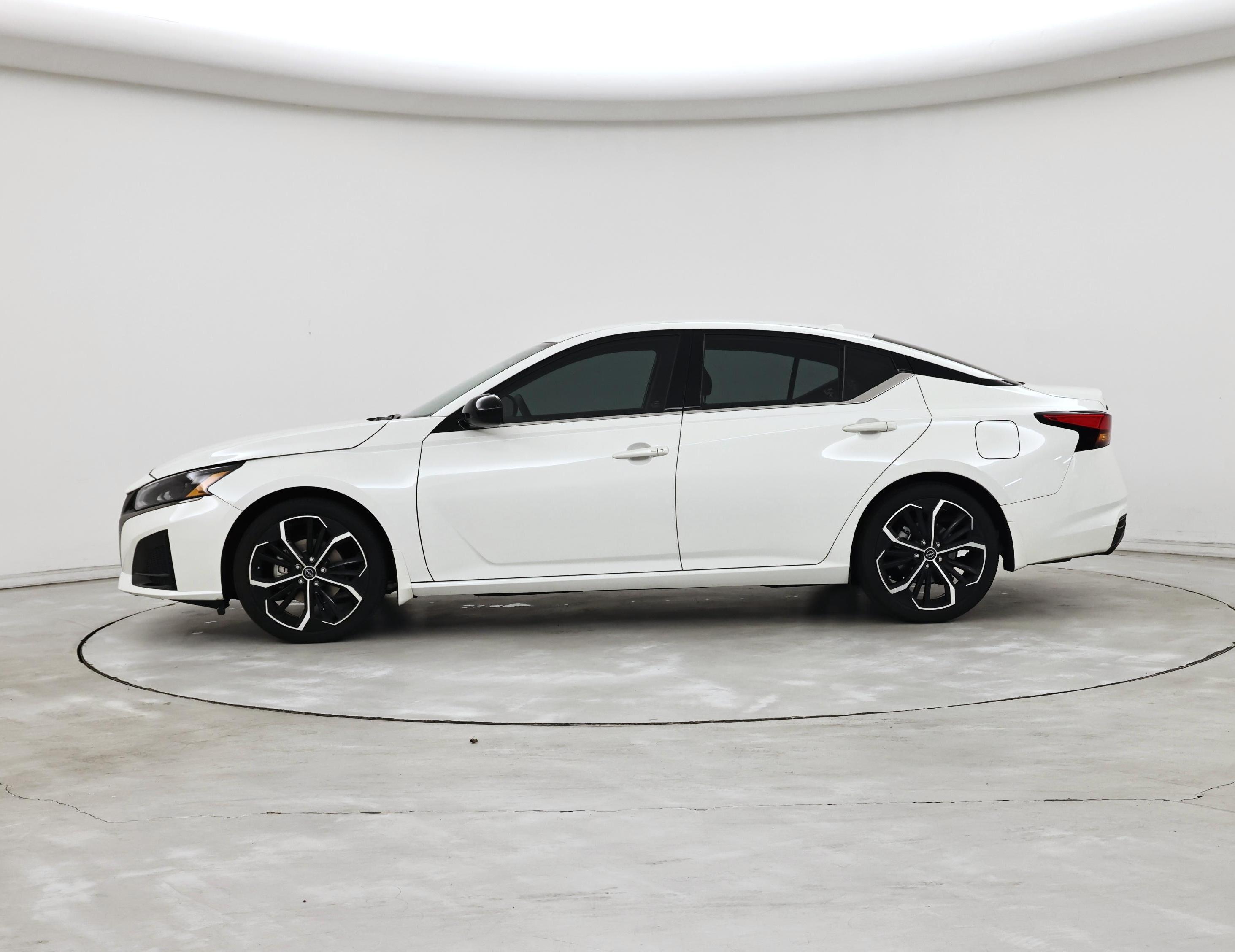 Thumbnail: 2024 Nissan Altima - 3