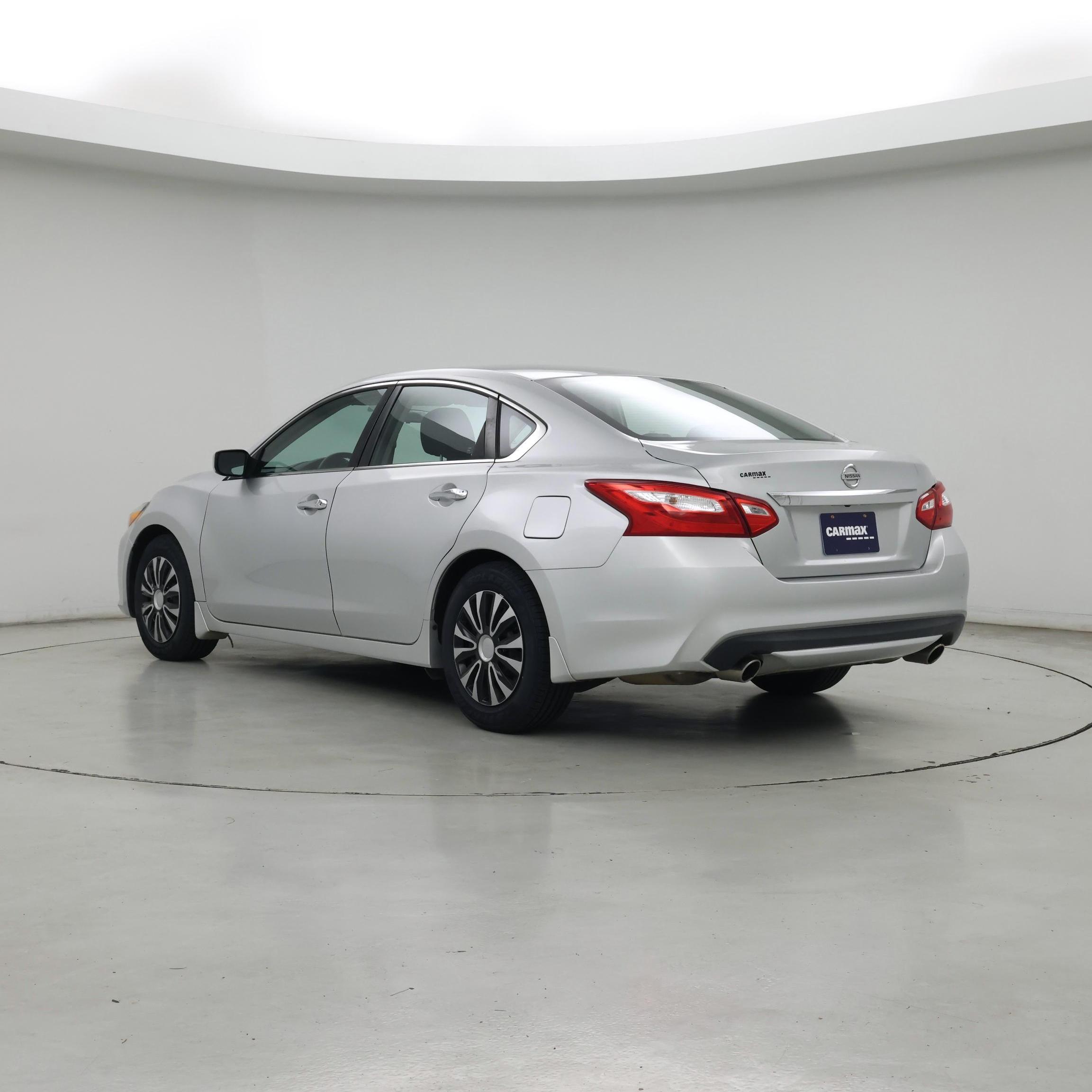 Thumbnail: 2016 Nissan Altima - 2