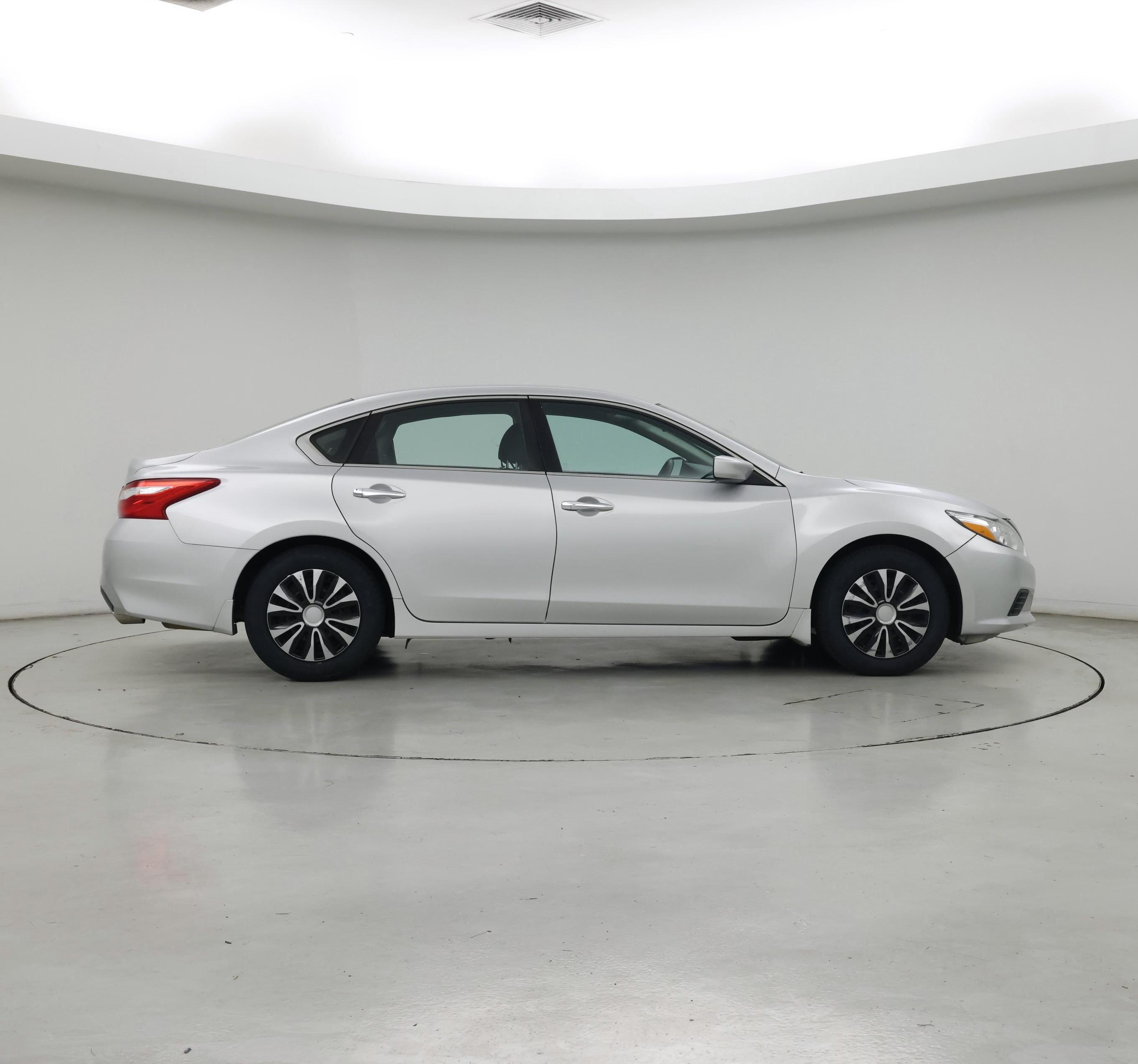 Thumbnail: 2016 Nissan Altima - 7