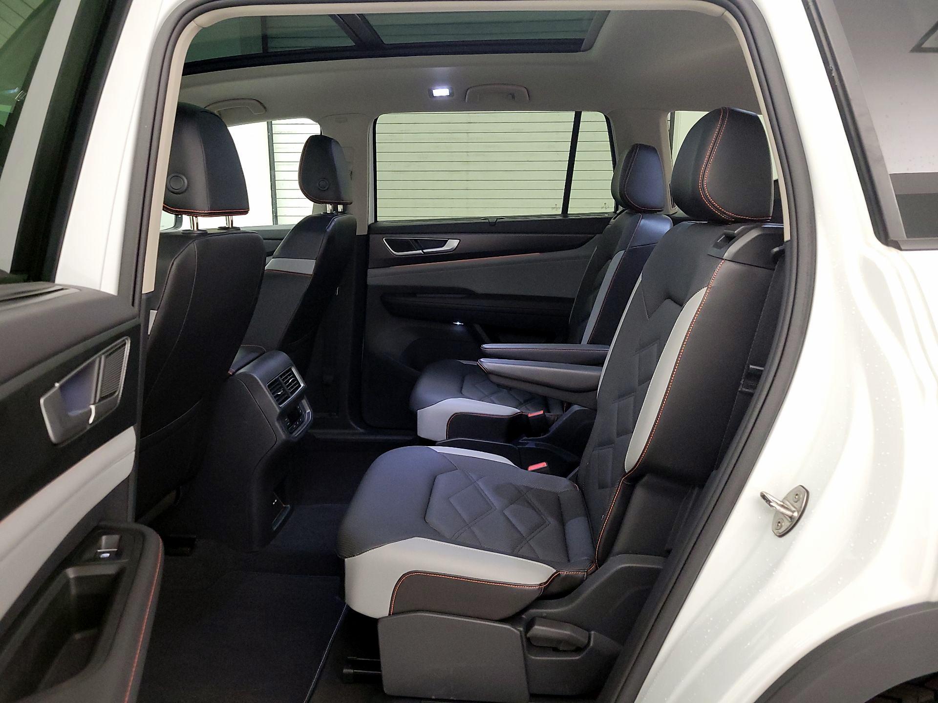 Thumbnail: 2024 Volkswagen Atlas - 20