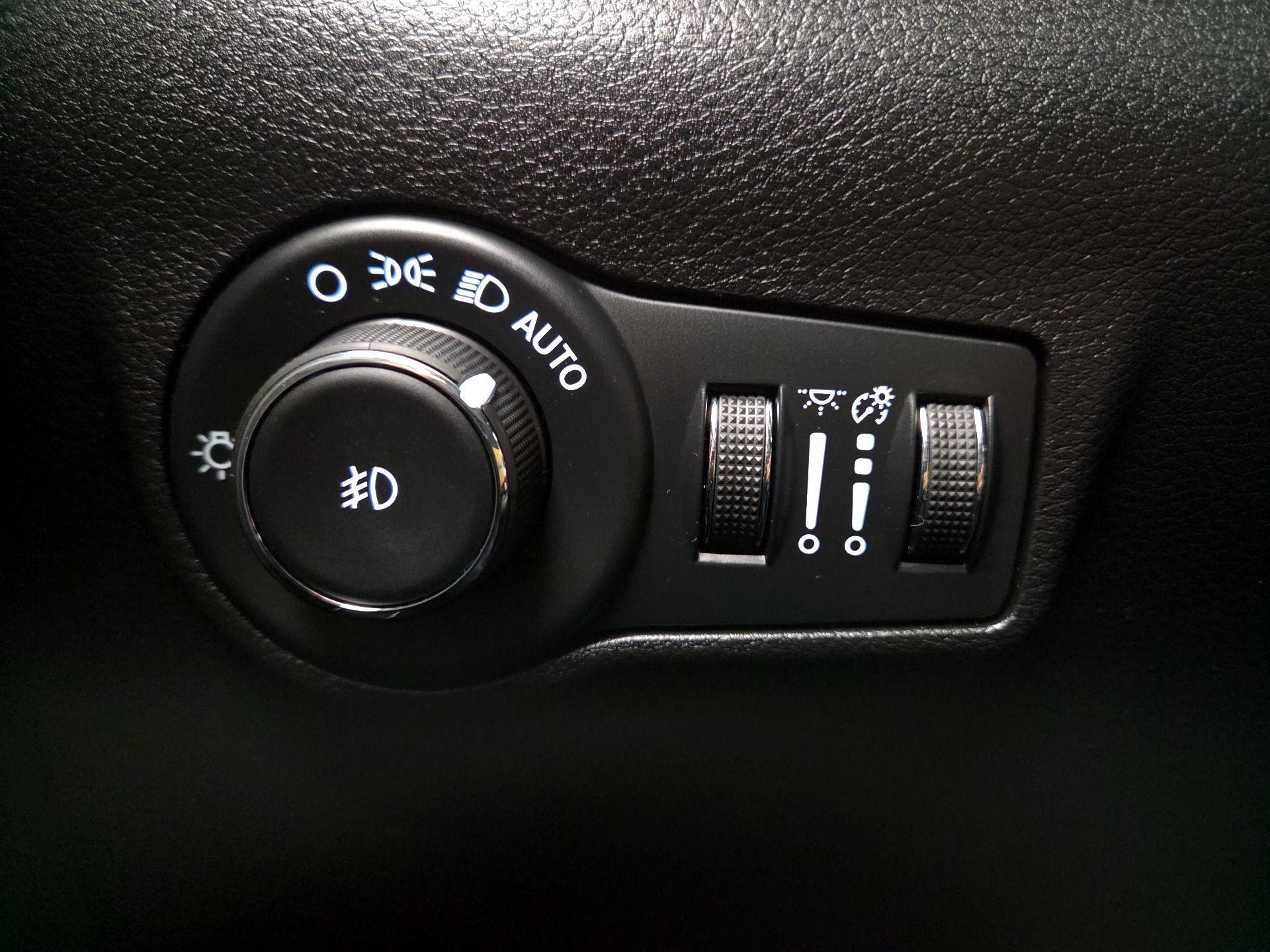 Thumbnail: 2022 Jeep Compass - 13