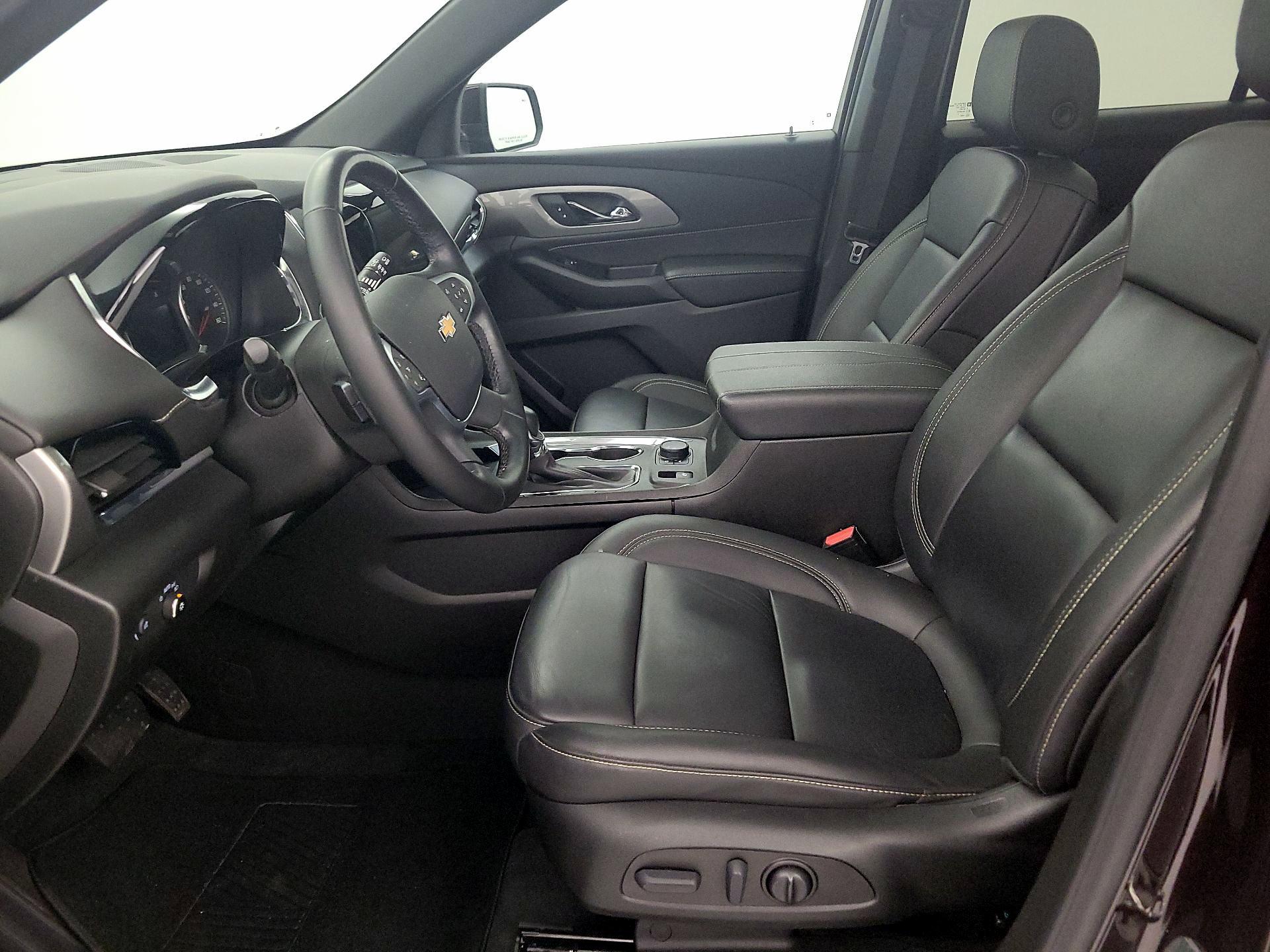 Thumbnail: 2023 Chevrolet Traverse - 11