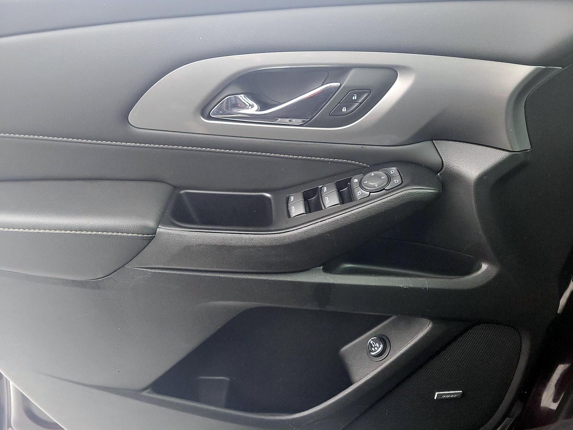 Thumbnail: 2023 Chevrolet Traverse - 12