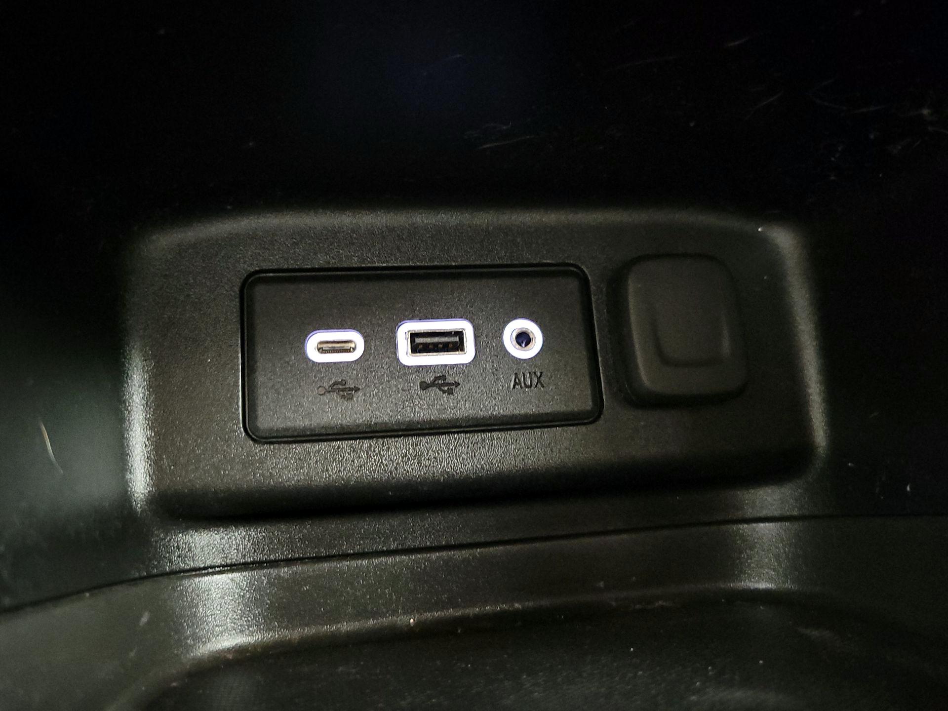 Thumbnail: 2021 Chevrolet Equinox - 18