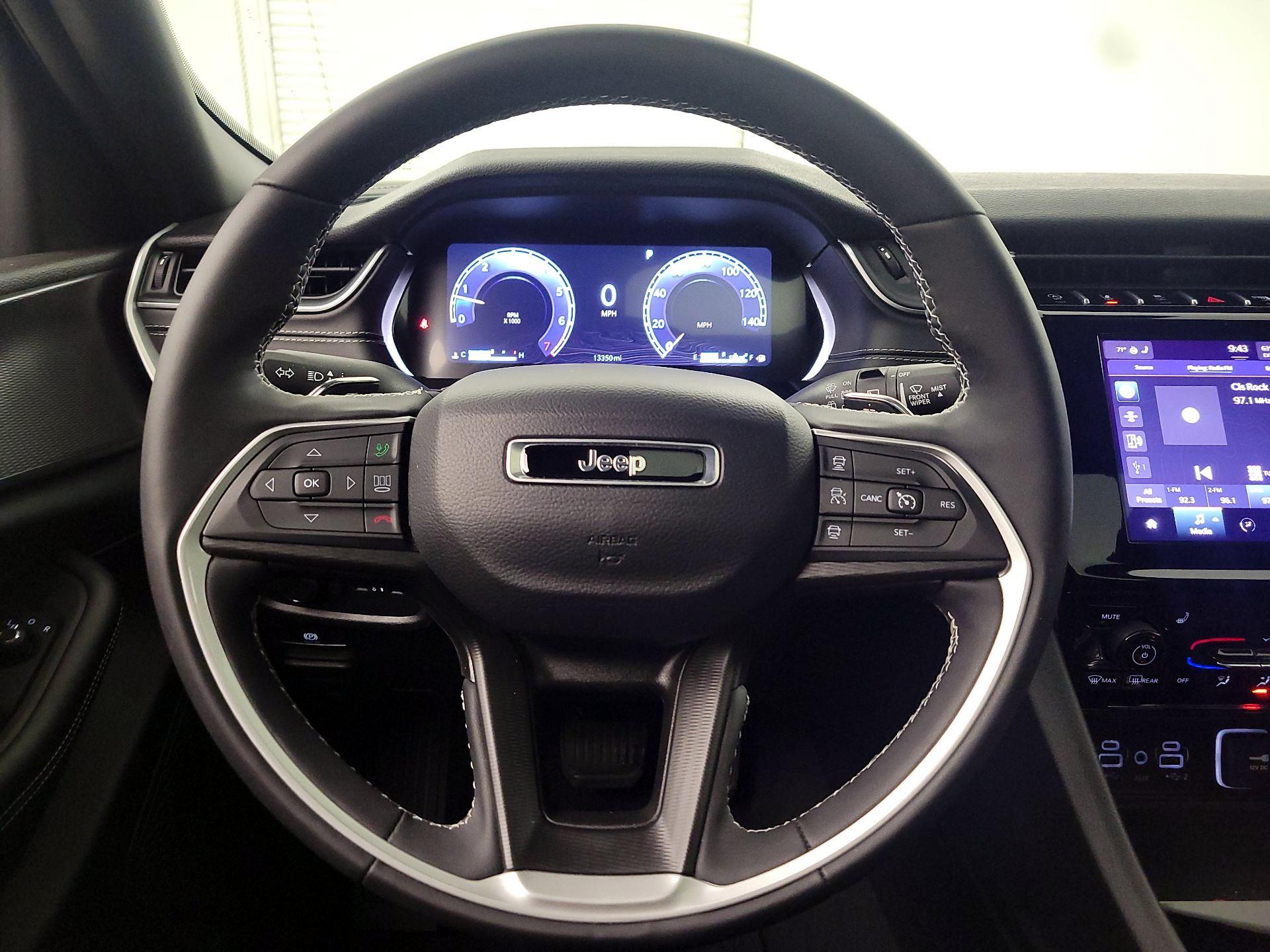 Thumbnail: 2024 Jeep Grand Cherokee - 10