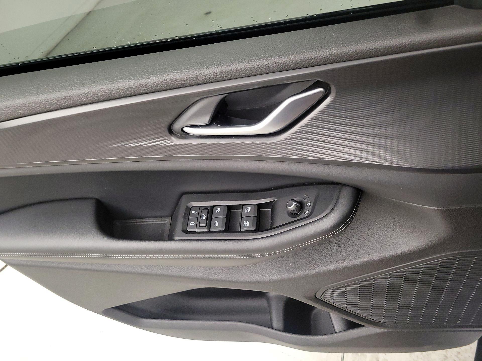 Thumbnail: 2024 Jeep Grand Cherokee - 12