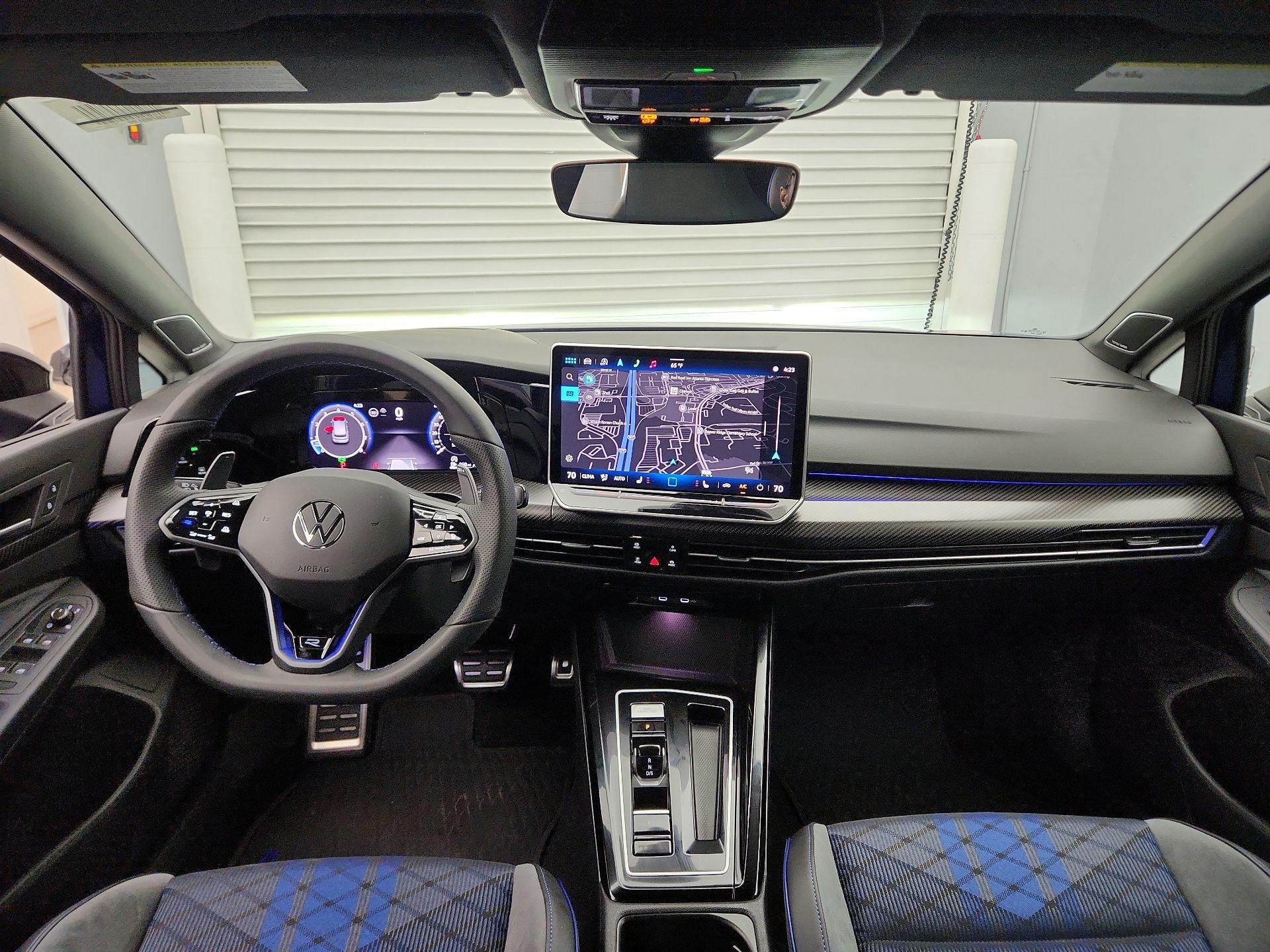 Thumbnail: 2025 Volkswagen Golf - 9