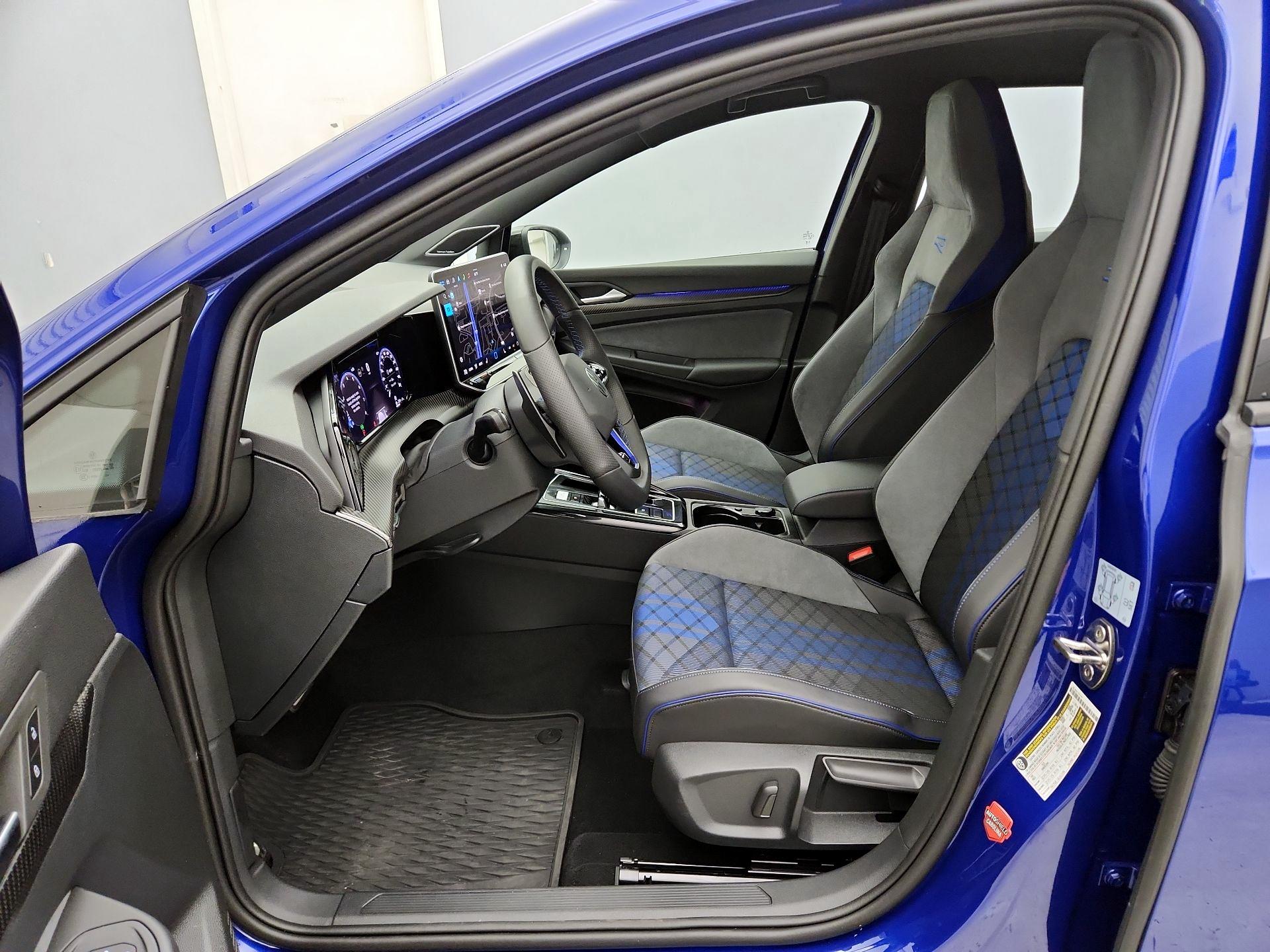 Thumbnail: 2025 Volkswagen Golf - 11