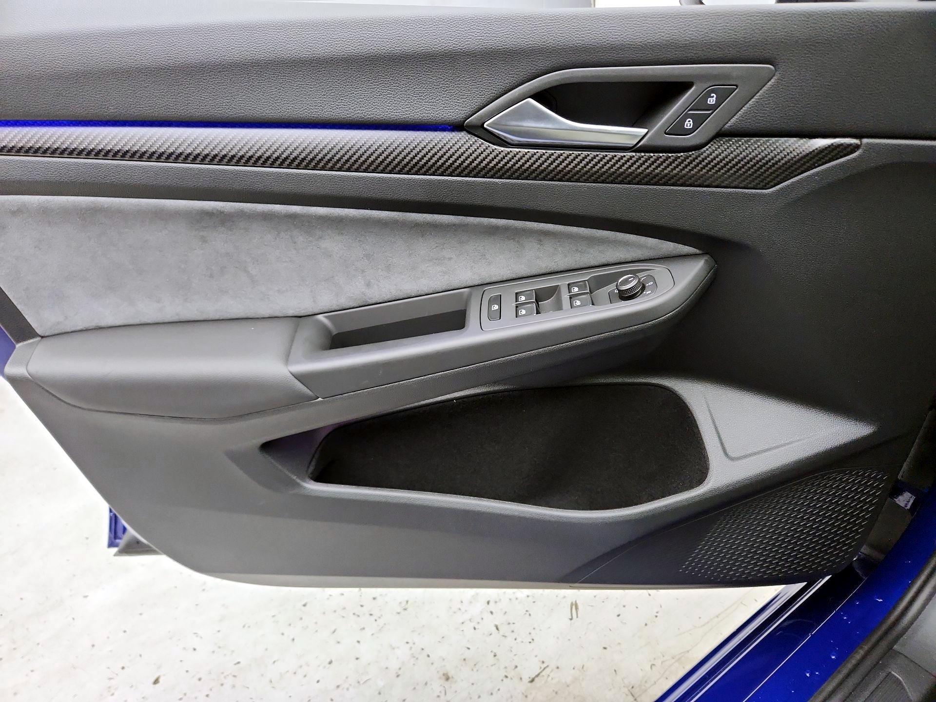 Thumbnail: 2025 Volkswagen Golf - 12