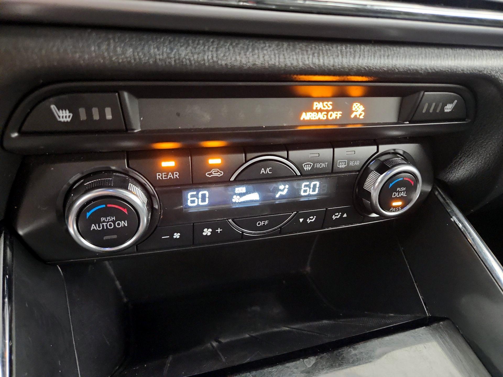 Thumbnail: 2016 Mazda CX-9 - 16
