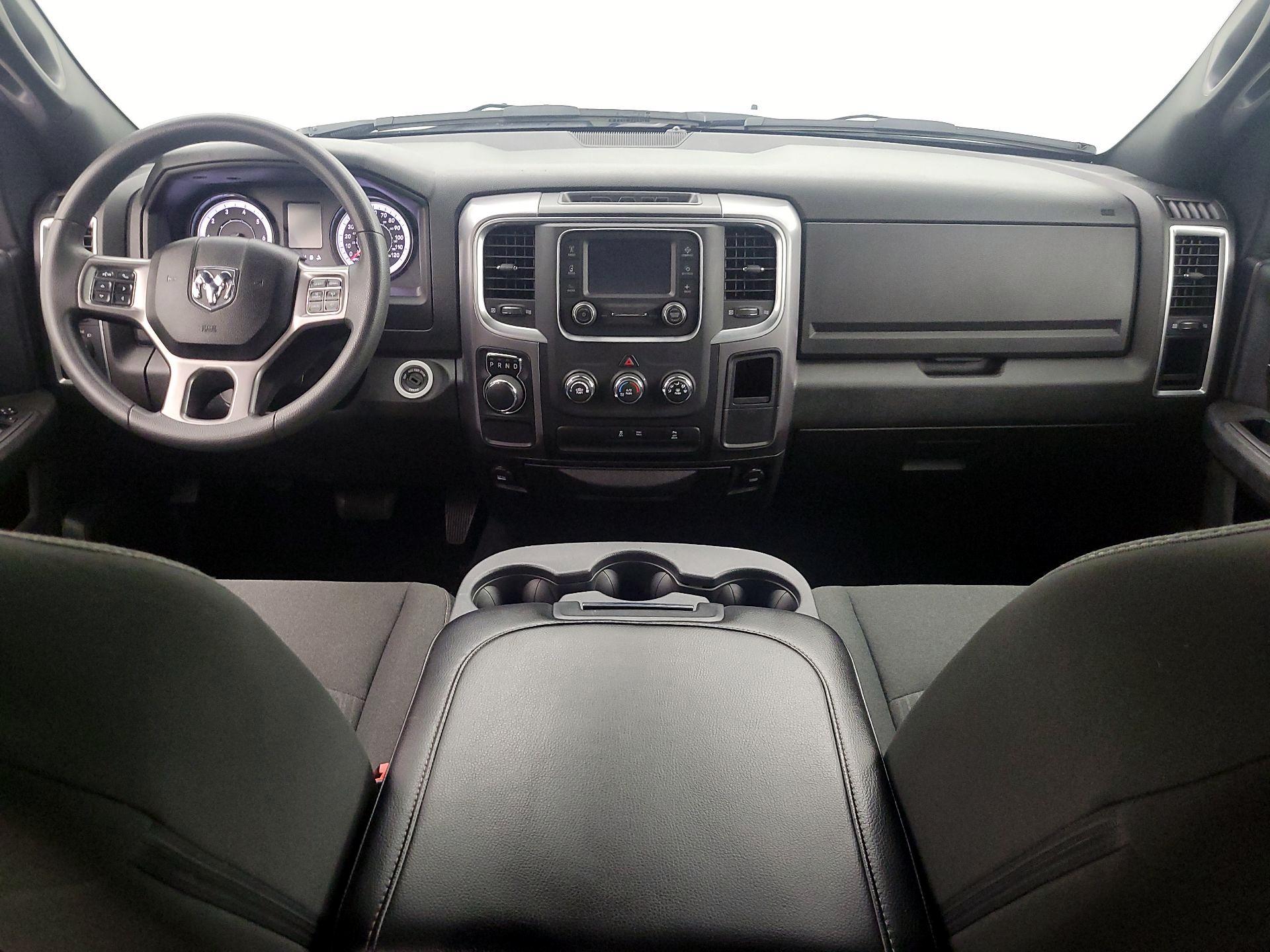 Thumbnail: 2024 RAM 1500 Classic - 9