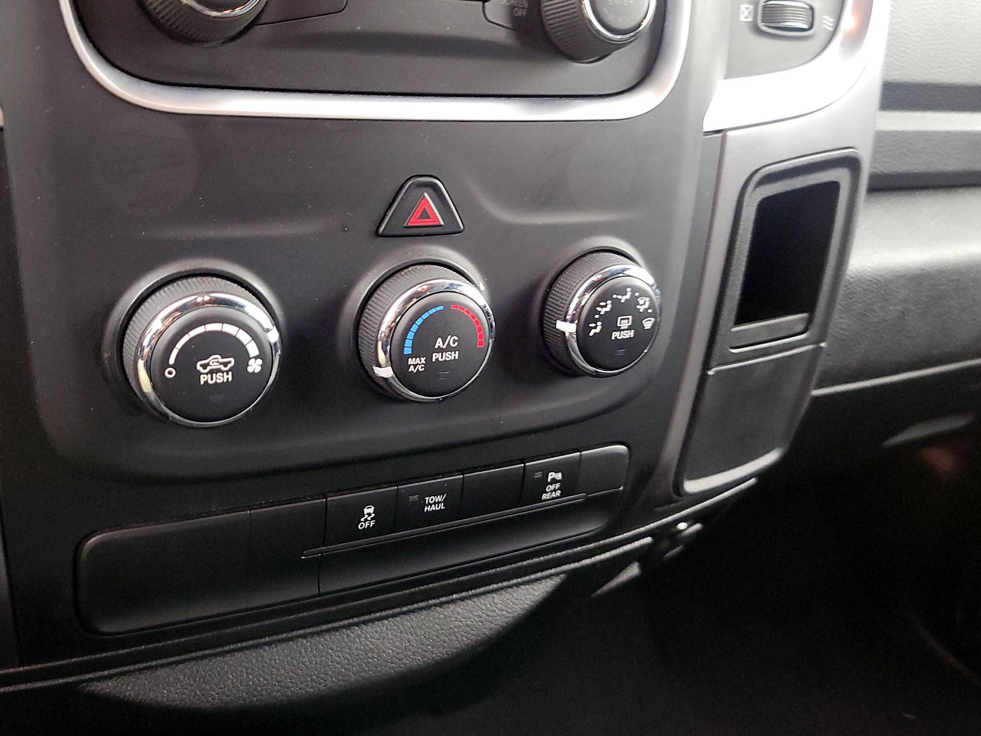 Thumbnail: 2024 RAM 1500 Classic - 16