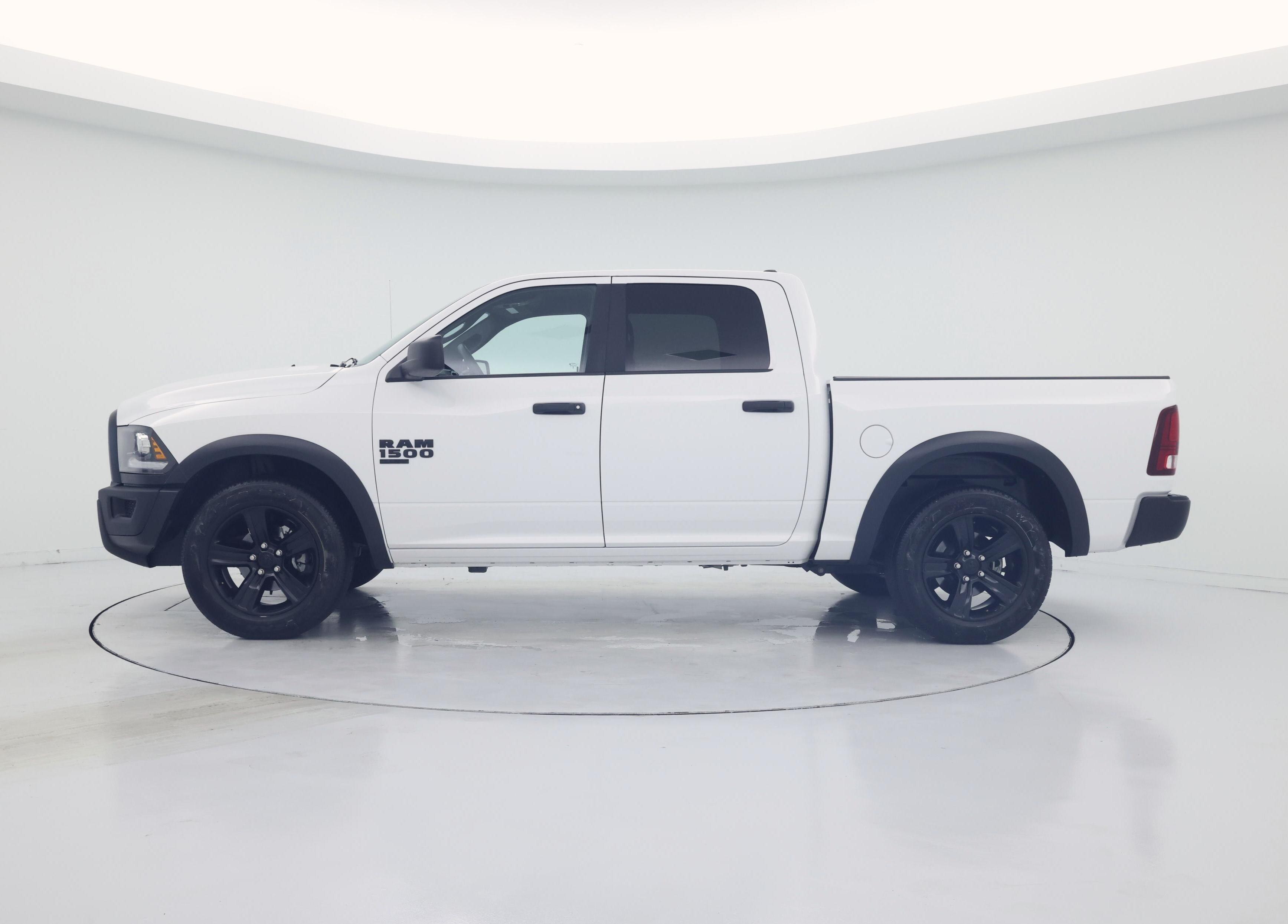 Thumbnail: 2024 RAM 1500 Classic - 3