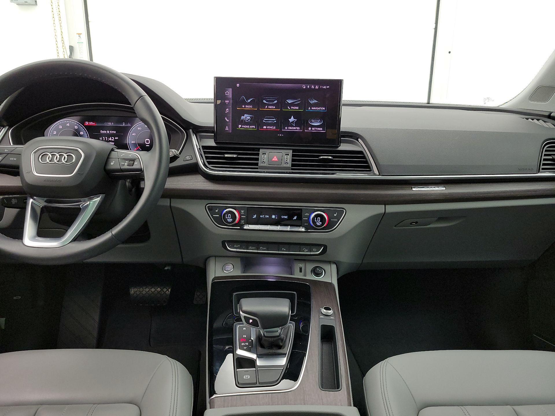 Thumbnail: 2023 Audi Q5 - 9
