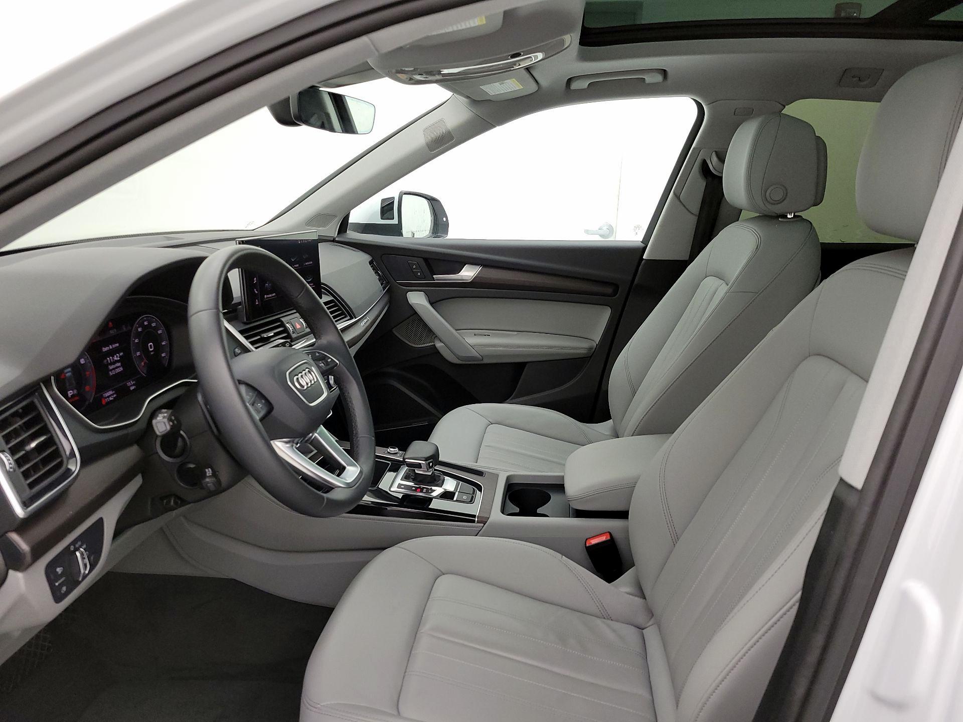 Thumbnail: 2023 Audi Q5 - 11