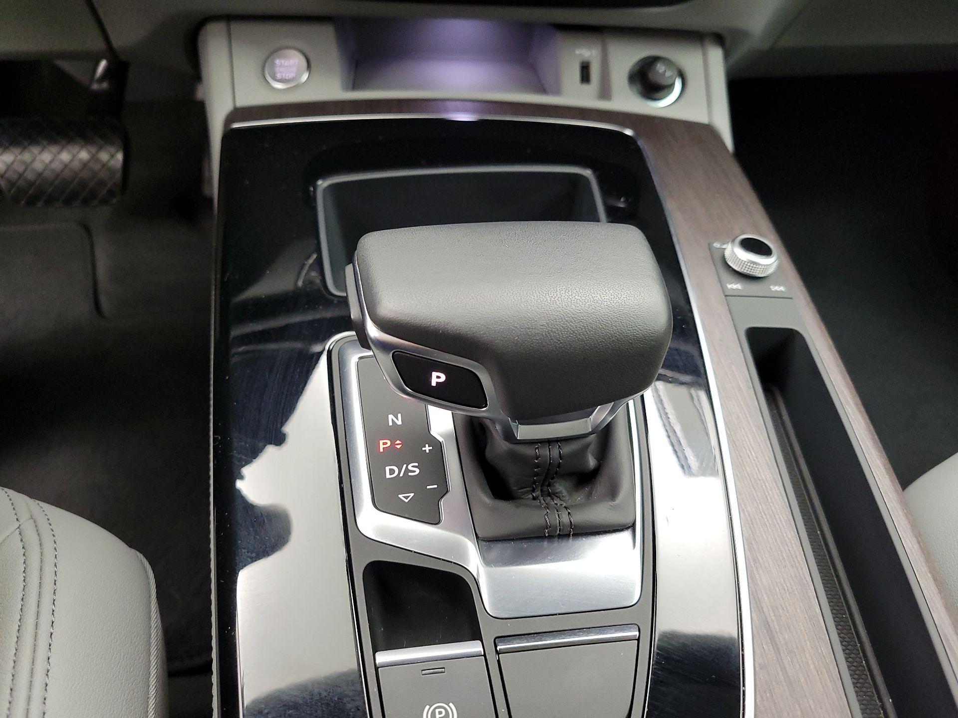 Thumbnail: 2023 Audi Q5 - 18