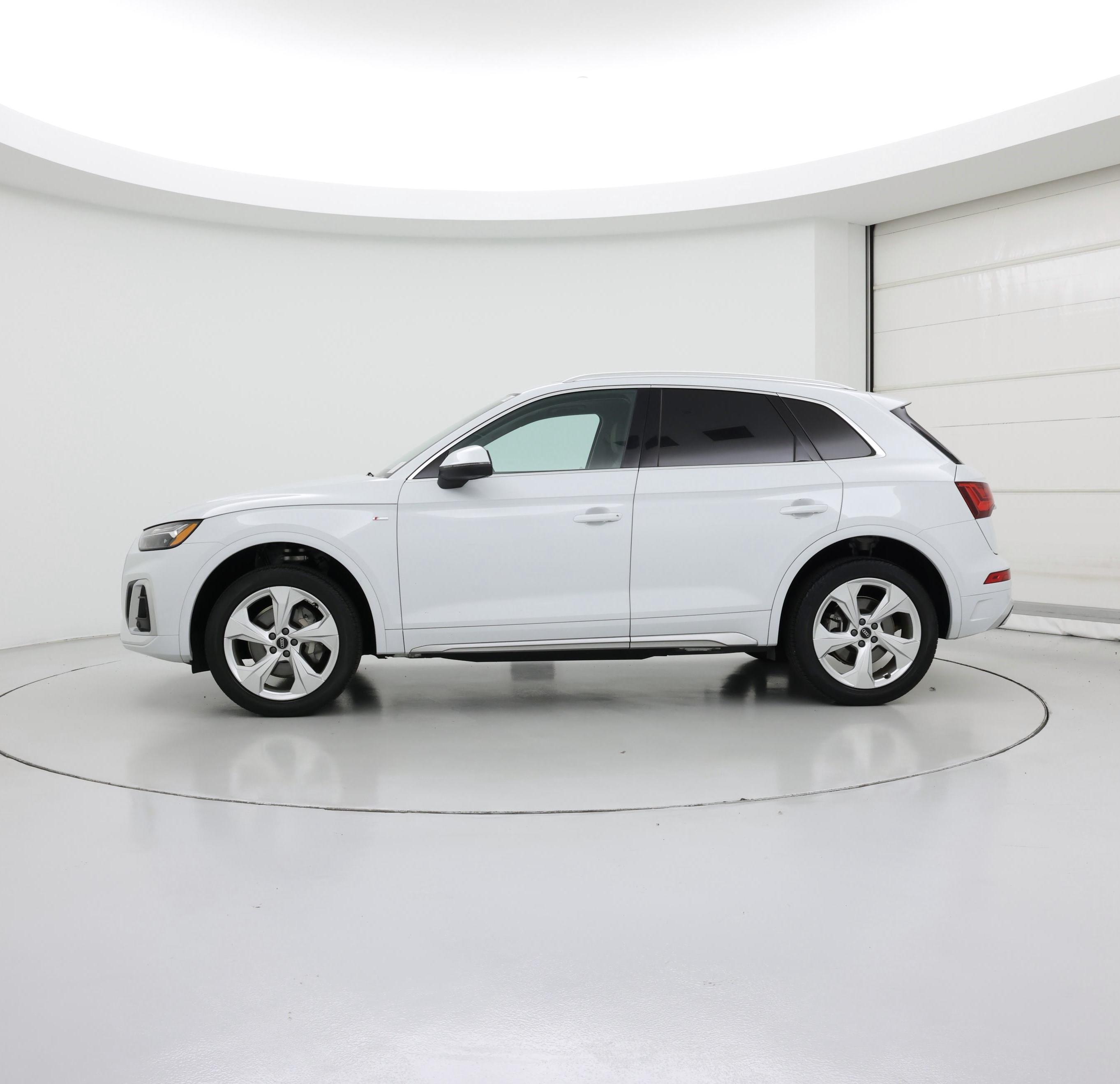 Thumbnail: 2023 Audi Q5 - 3