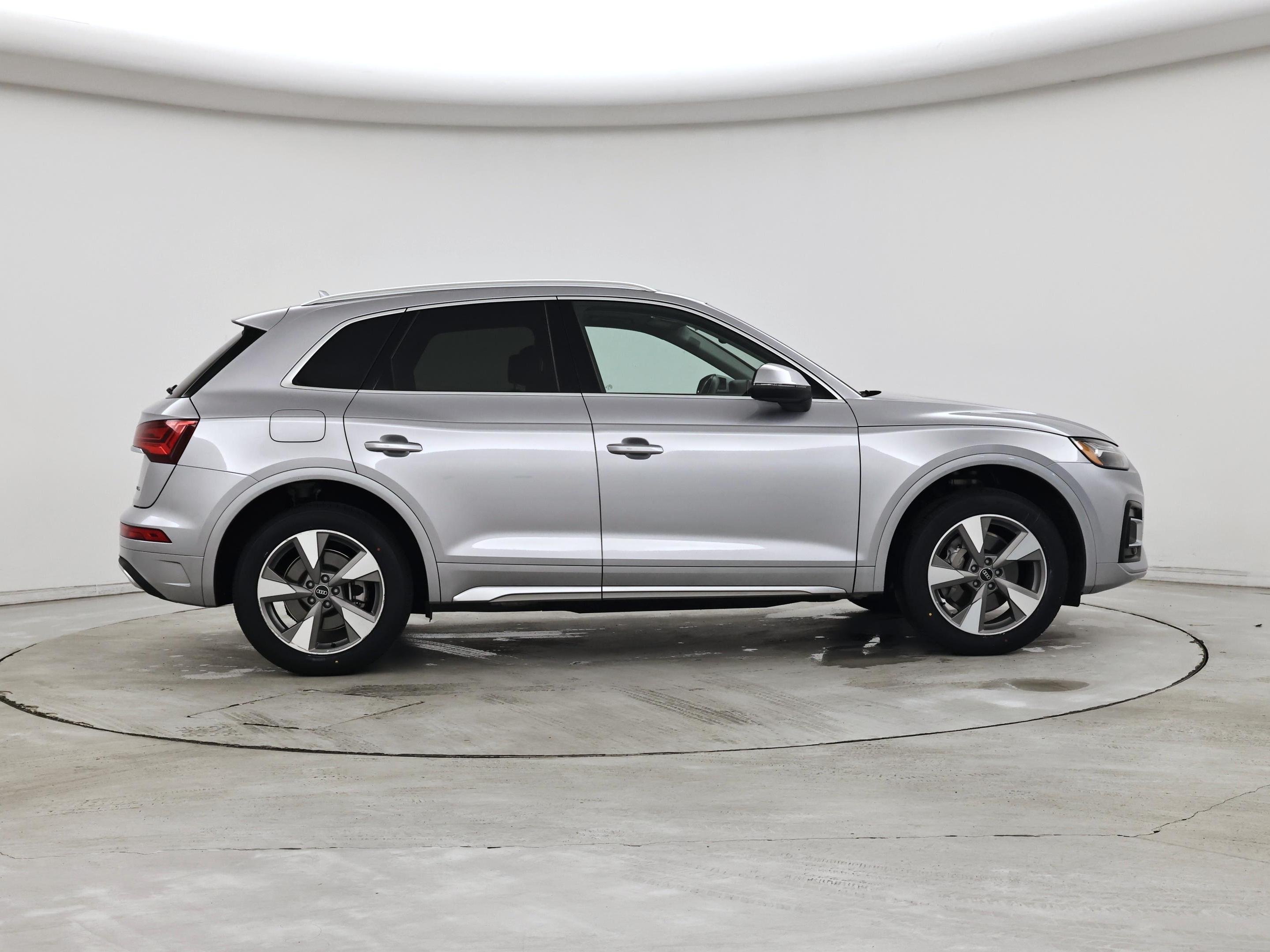 Thumbnail: 2023 Audi Q5 - 7