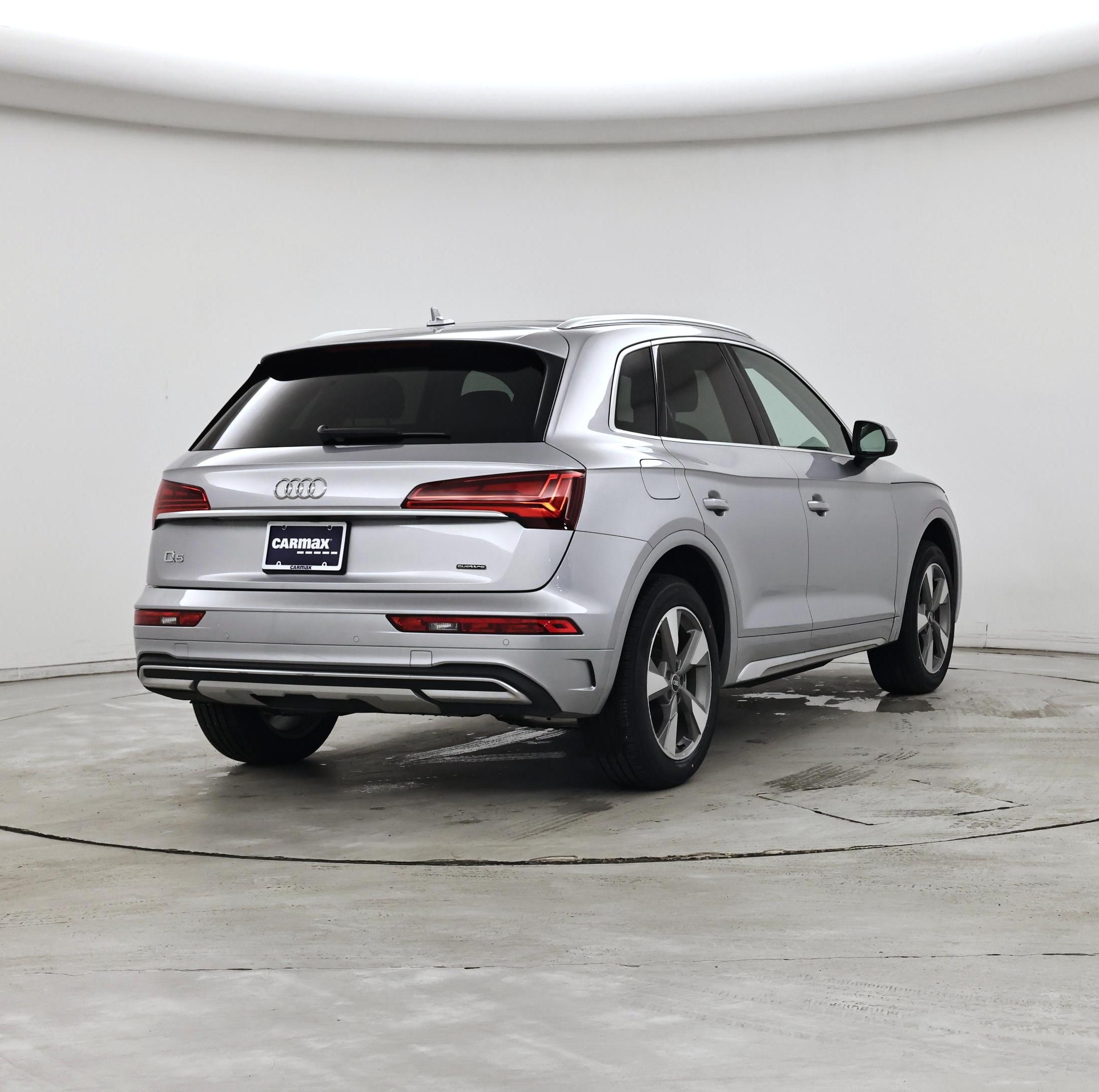 Thumbnail: 2023 Audi Q5 - 8