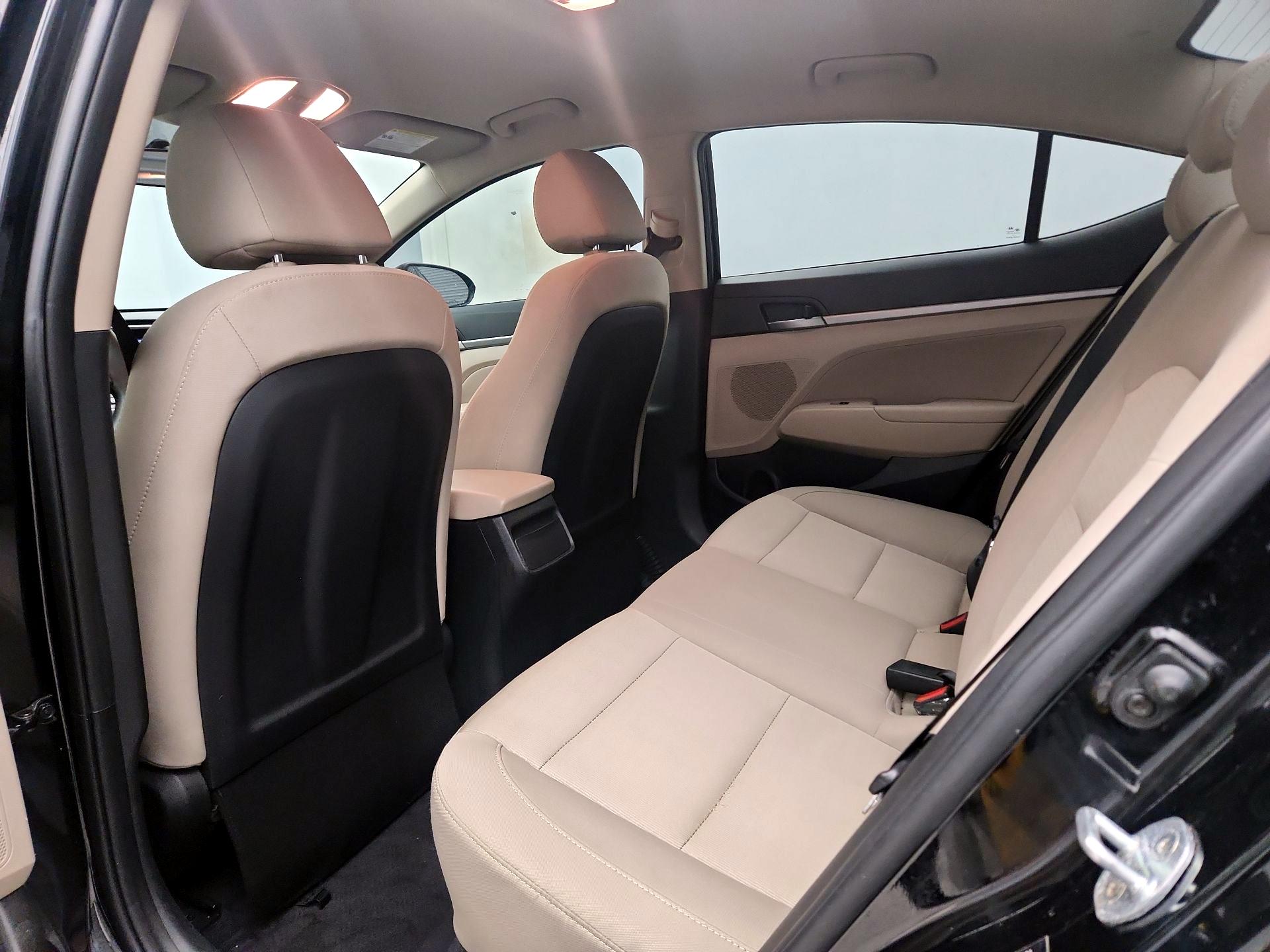Thumbnail: 2017 Hyundai Elantra - 19