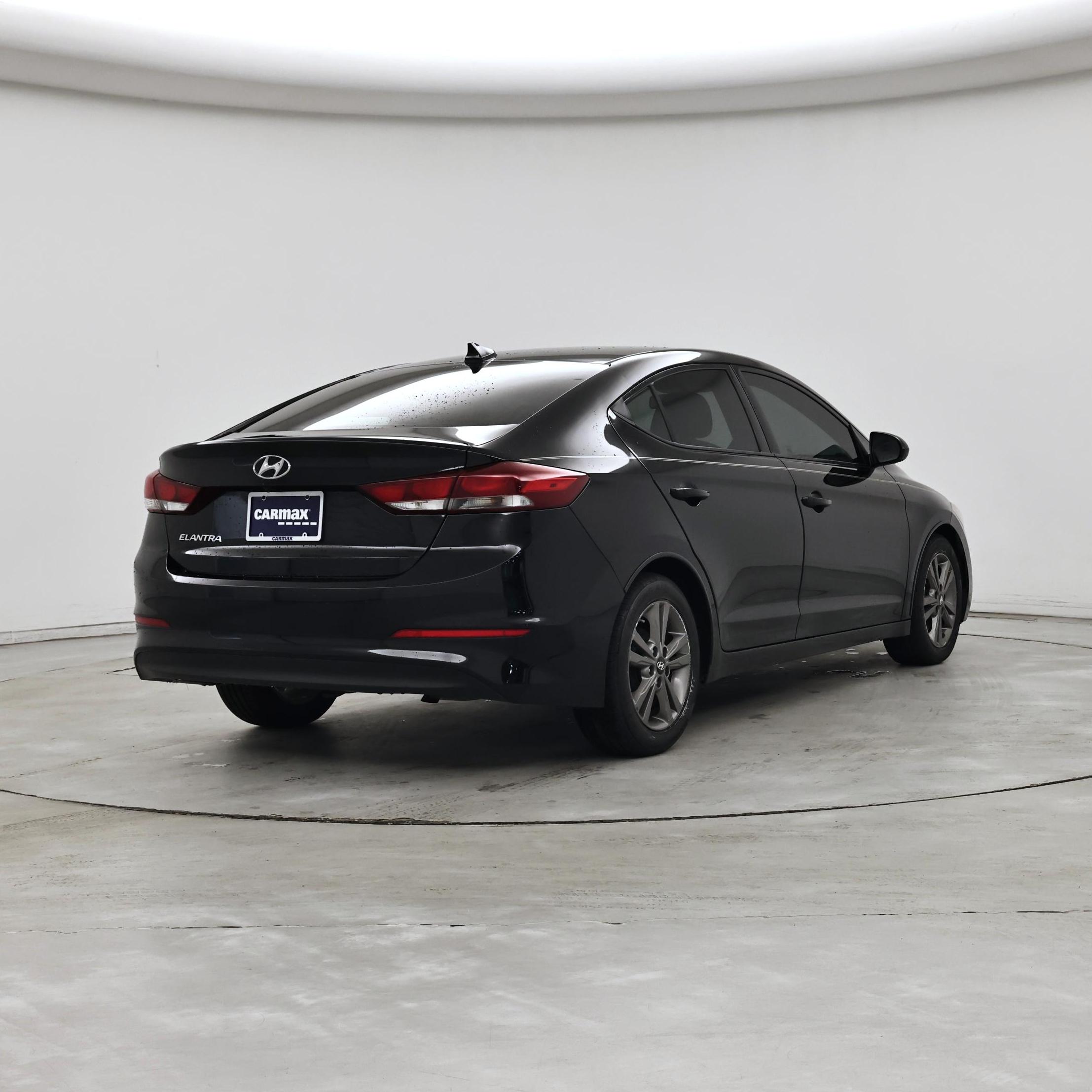 Thumbnail: 2017 Hyundai Elantra - 8