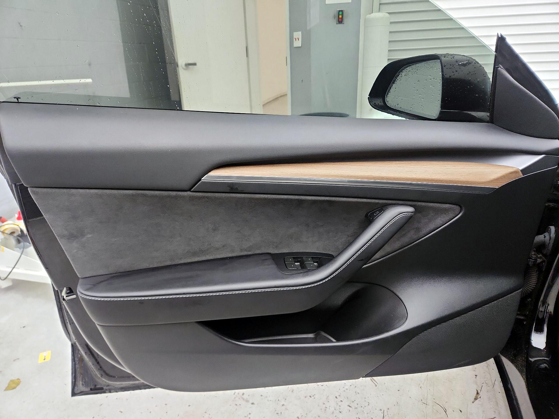 Thumbnail: 2023 Tesla Model 3 - 12