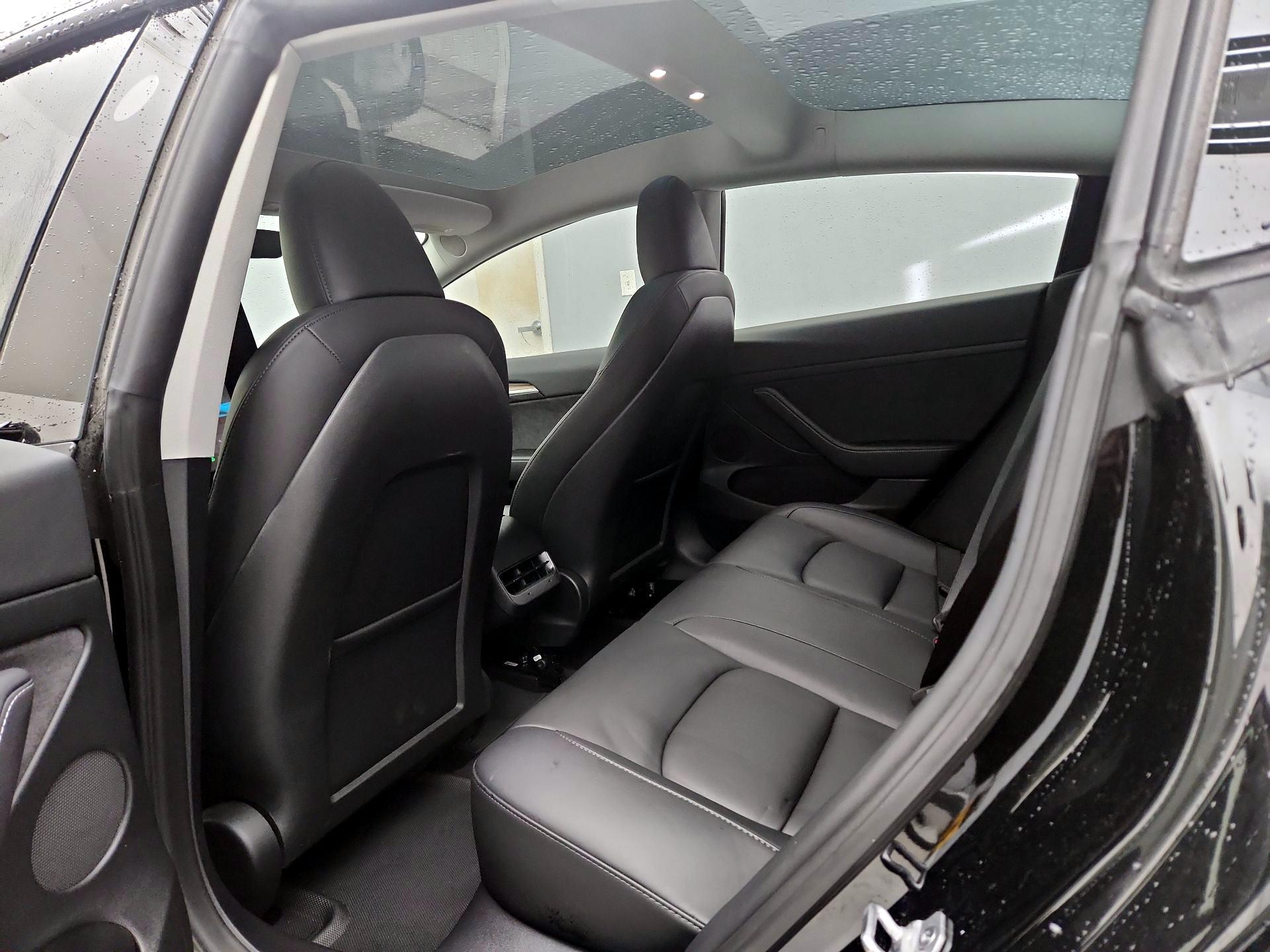 Thumbnail: 2023 Tesla Model 3 - 20