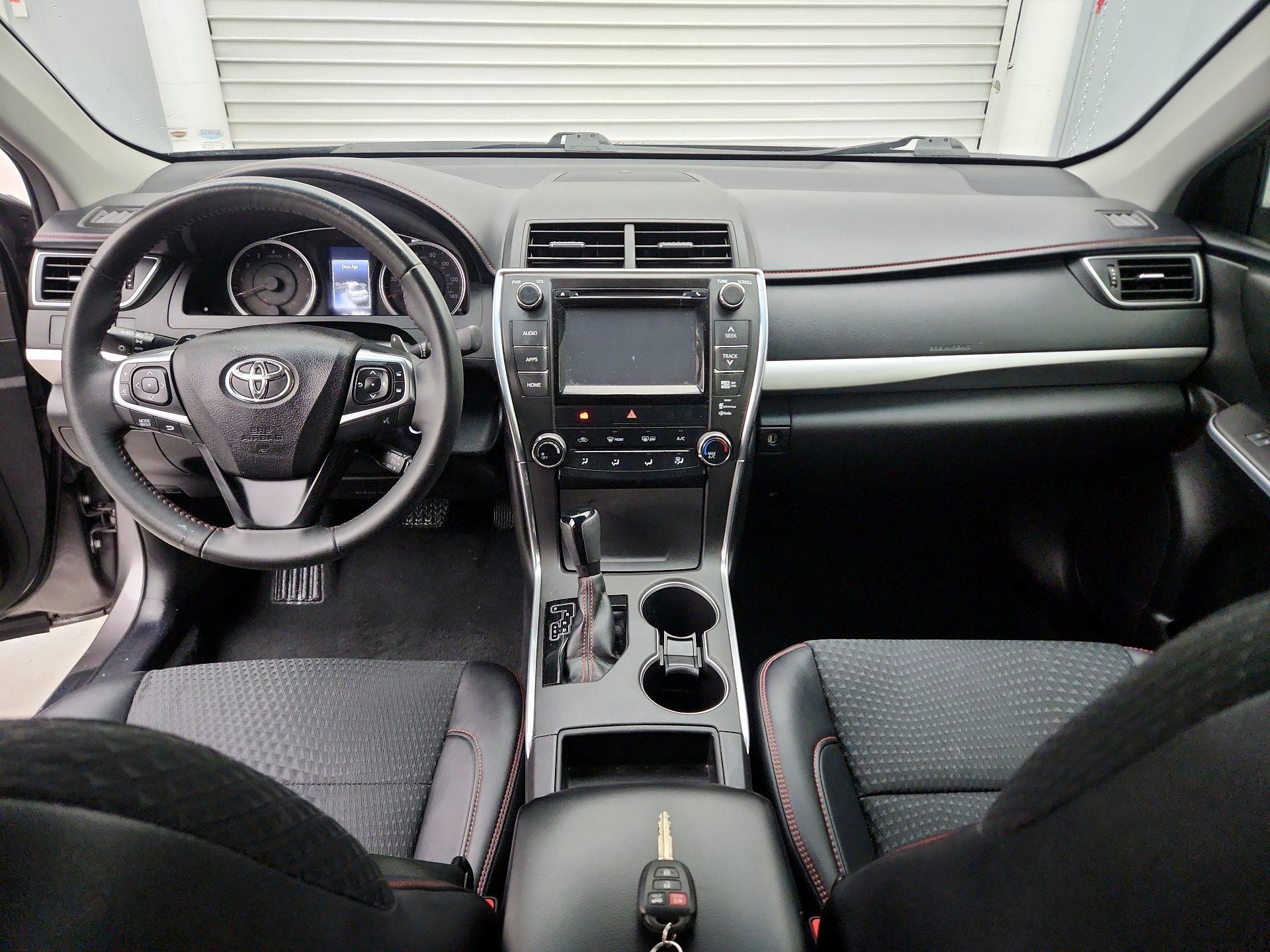 Thumbnail: 2015 Toyota Camry - 9