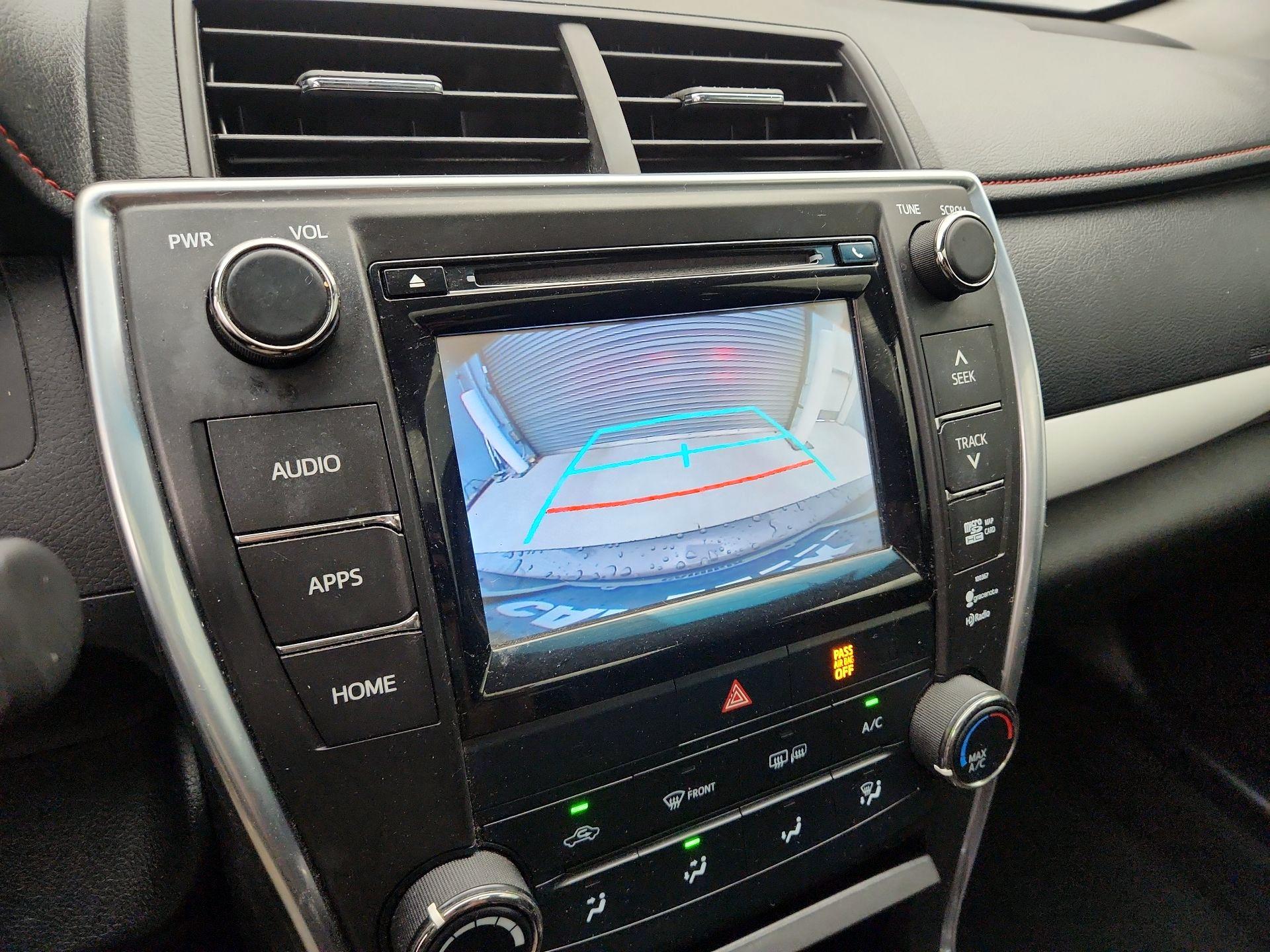 Thumbnail: 2015 Toyota Camry - 14