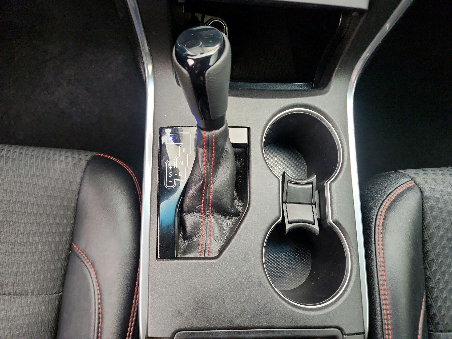 Thumbnail: 2015 Toyota Camry - 17