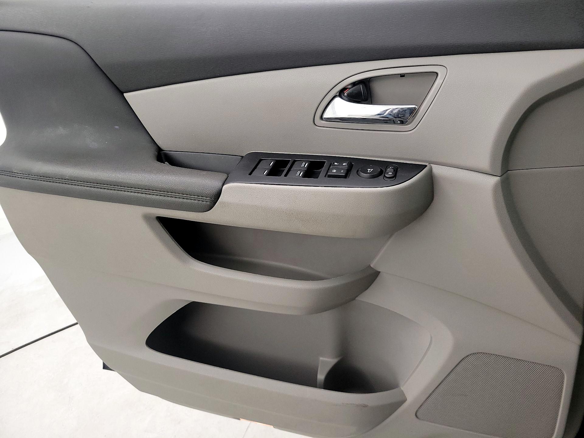 Thumbnail: 2015 Honda Odyssey - 12