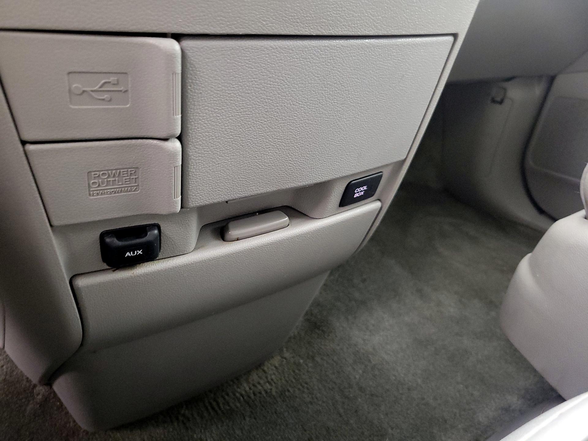 Thumbnail: 2015 Honda Odyssey - 18